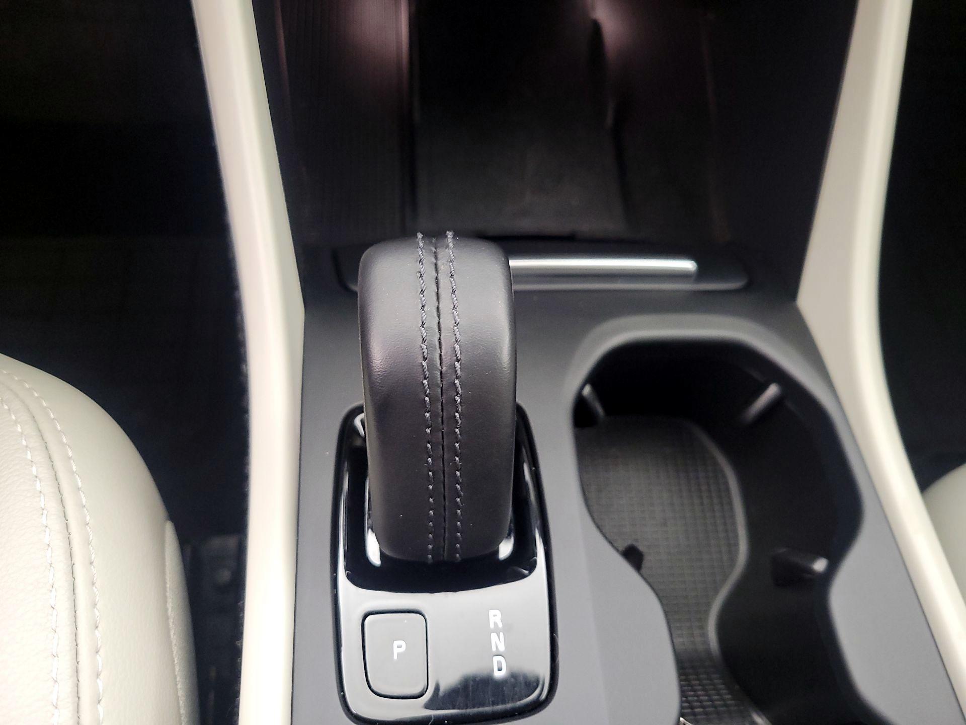 Thumbnail: 2019 Volvo XC40 - 17