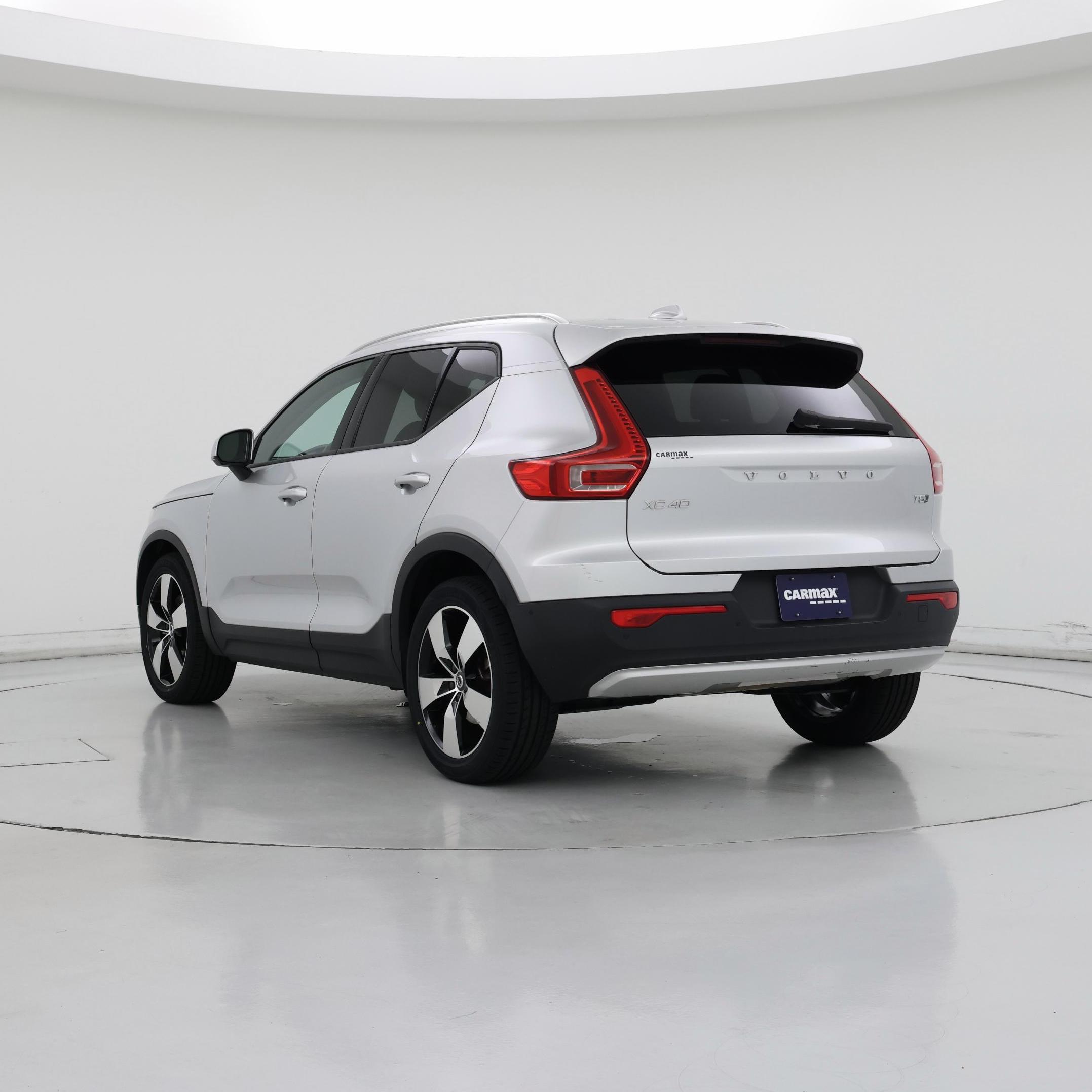 Thumbnail: 2019 Volvo XC40 - 2