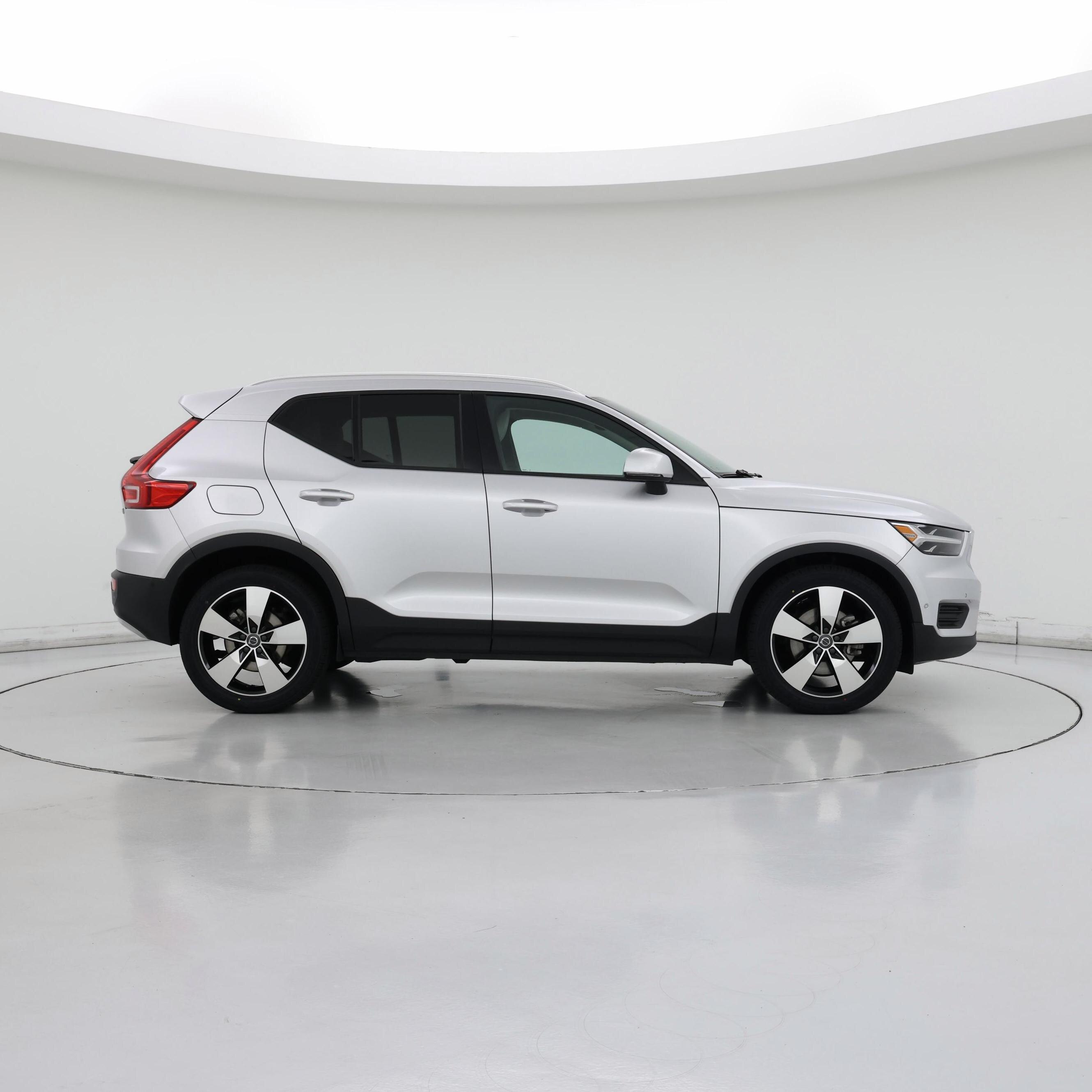 Thumbnail: 2019 Volvo XC40 - 7