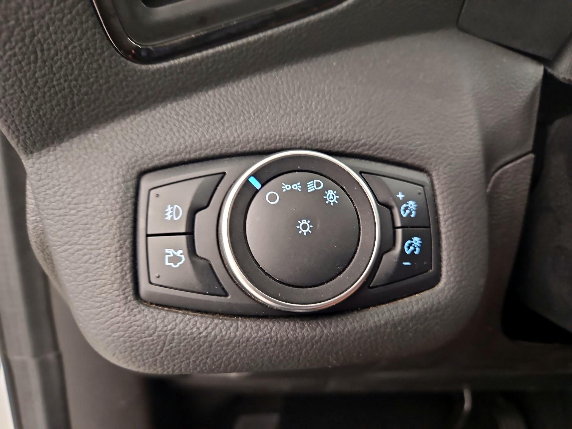 Thumbnail: 2016 Ford Escape - 13