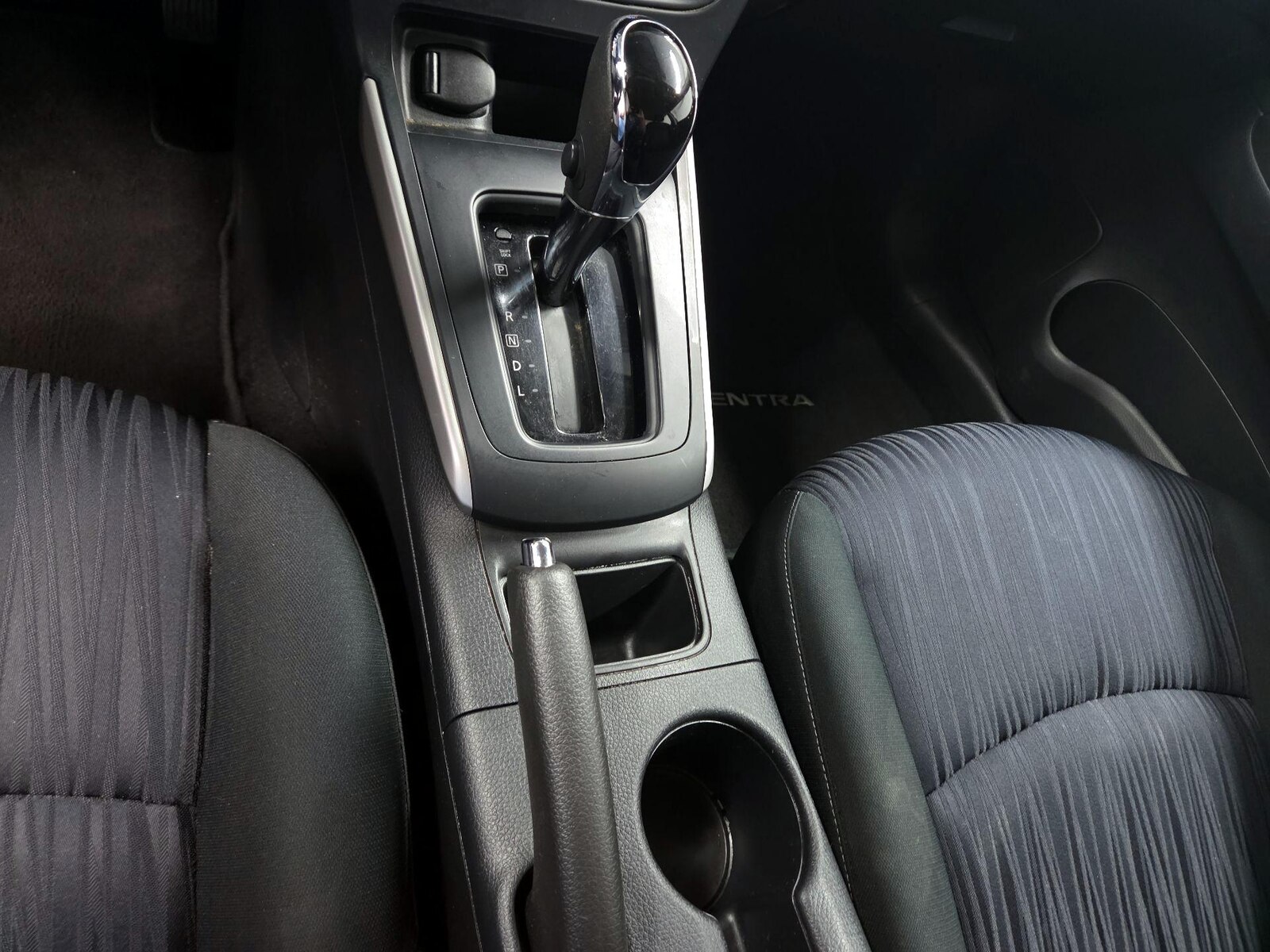 2019 Nissan Sentra SV - Photo 18