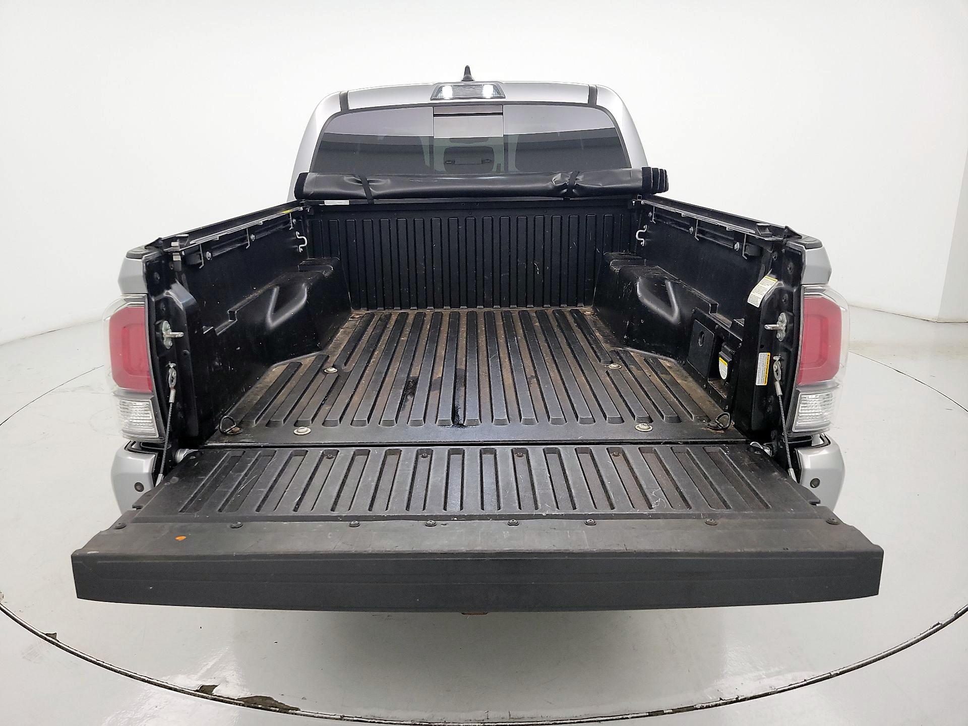 Thumbnail: 2021 Toyota Tacoma - 20