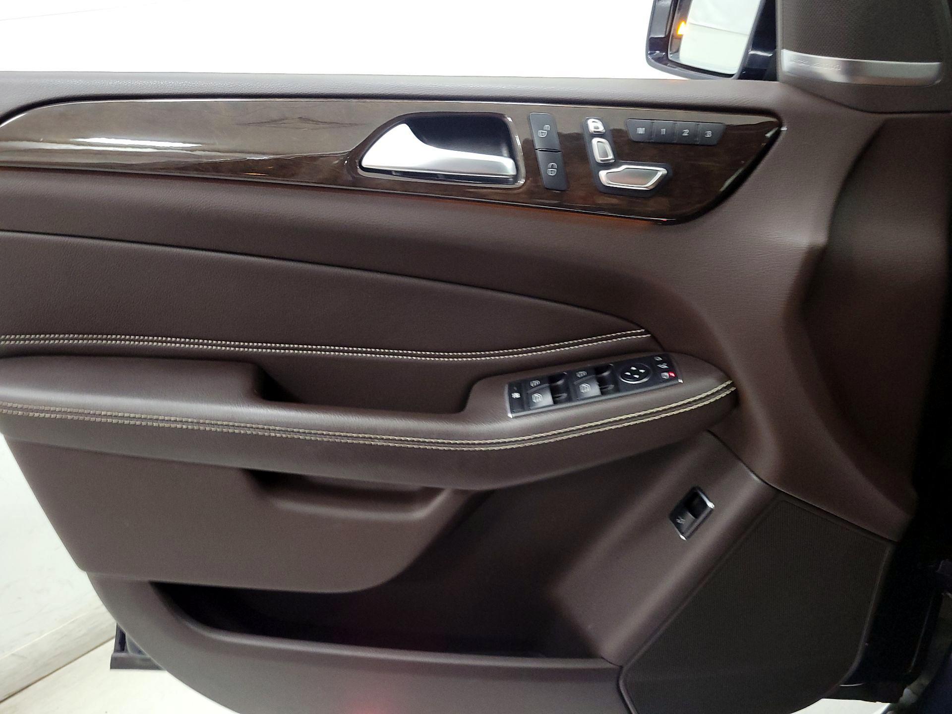 Thumbnail: 2019 Mercedes-Benz GLS - 12