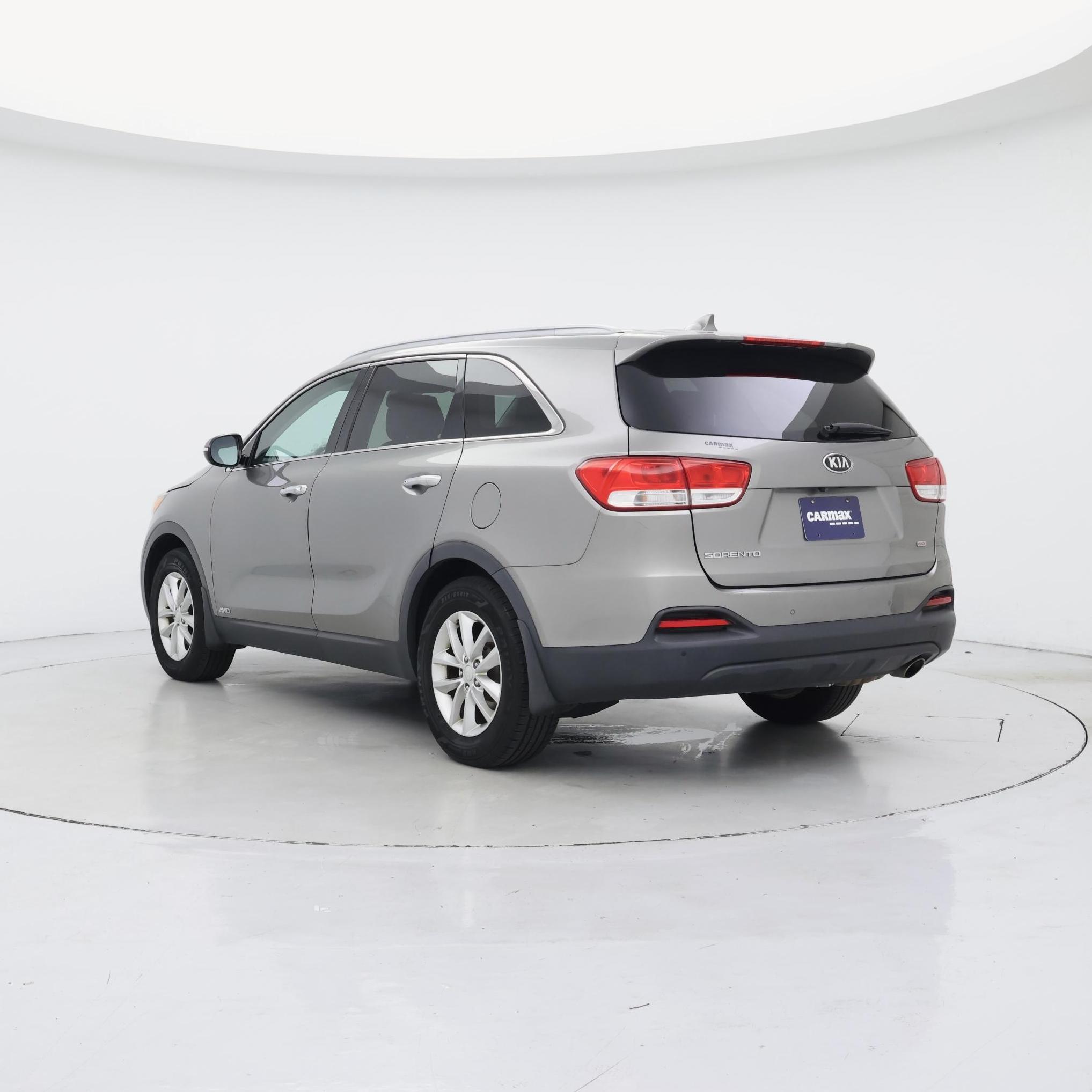 Thumbnail: 2016 Kia Sorento - 2