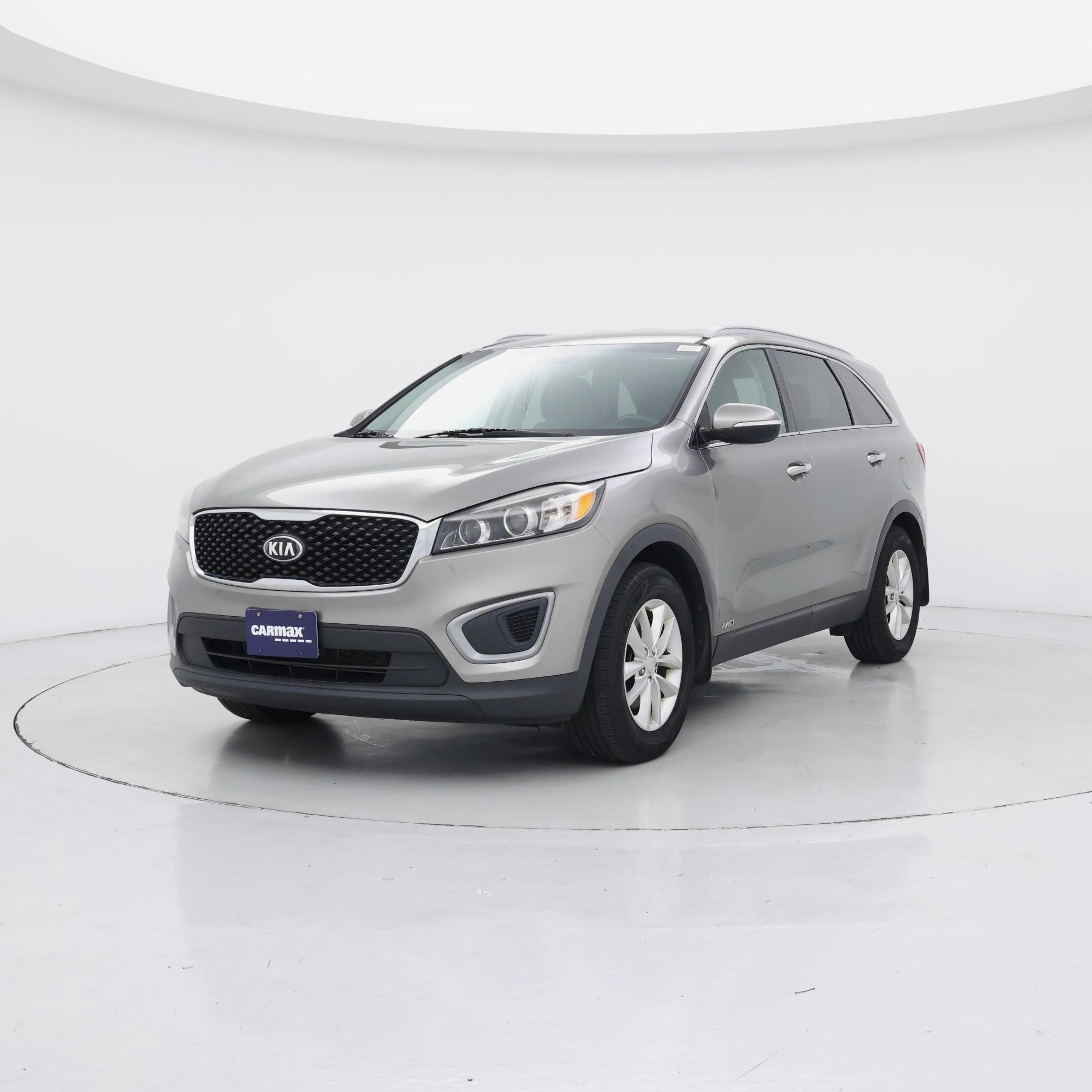 Thumbnail: 2016 Kia Sorento - 4