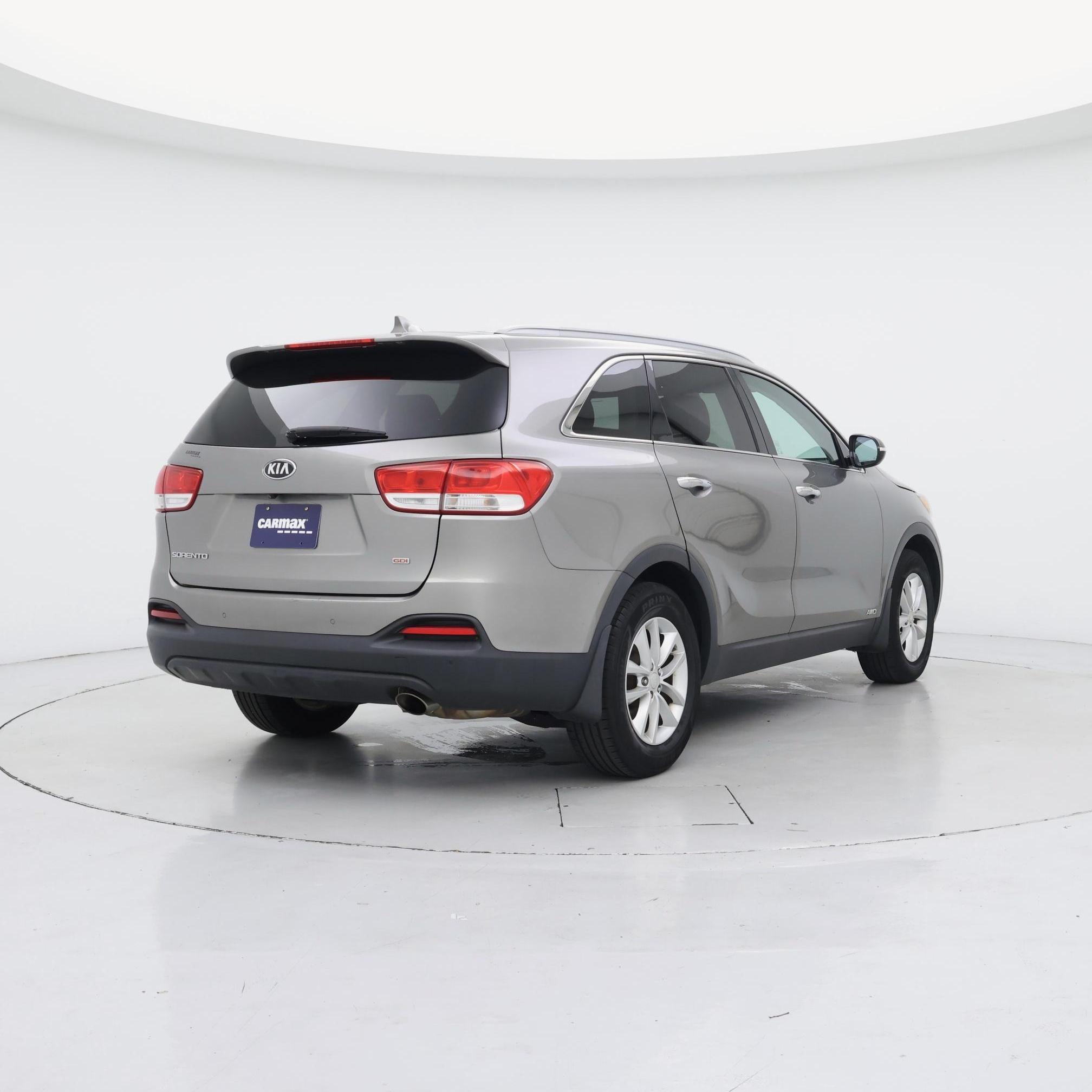 Thumbnail: 2016 Kia Sorento - 8