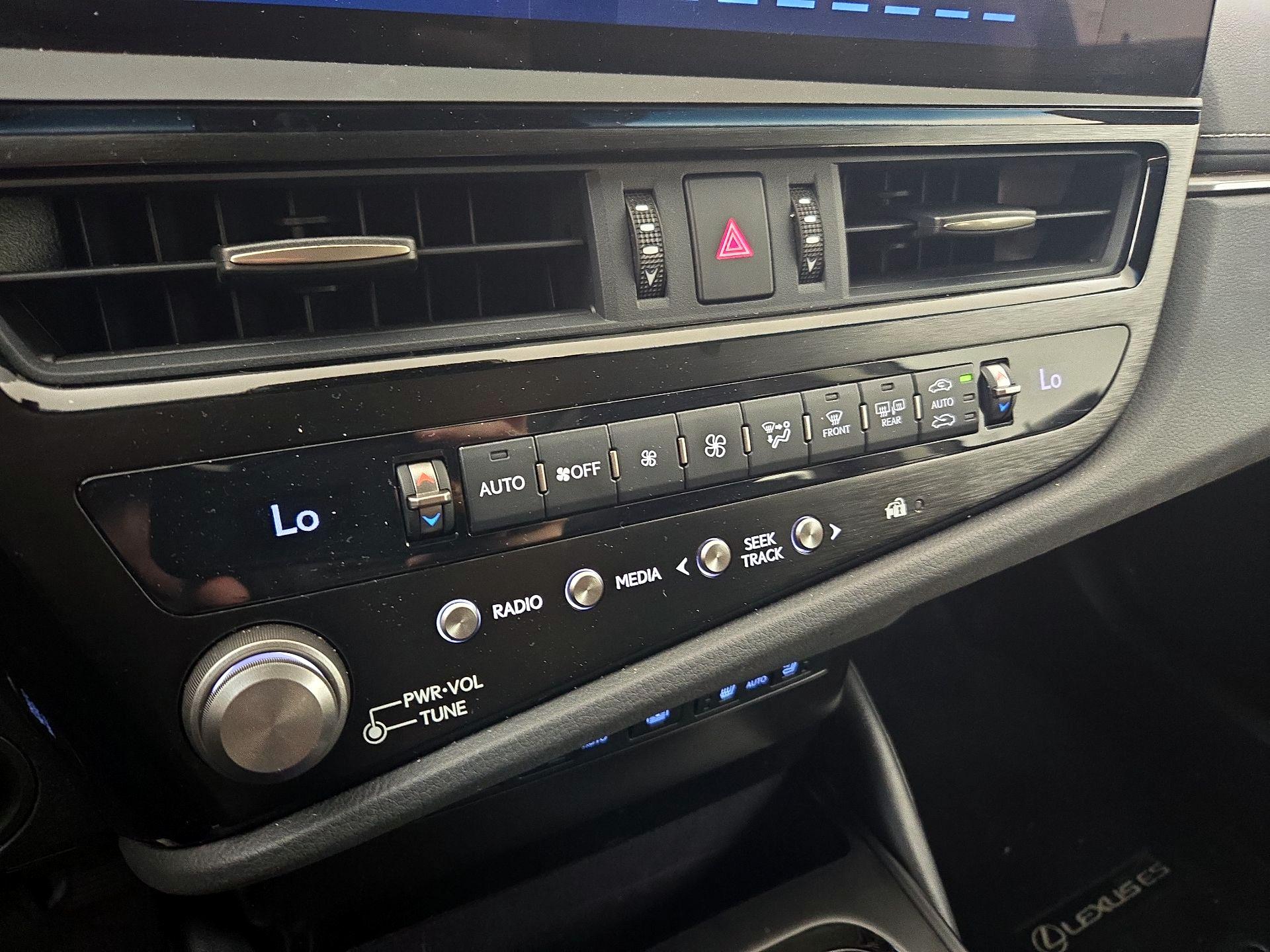 Thumbnail: 2023 Lexus ES - 15