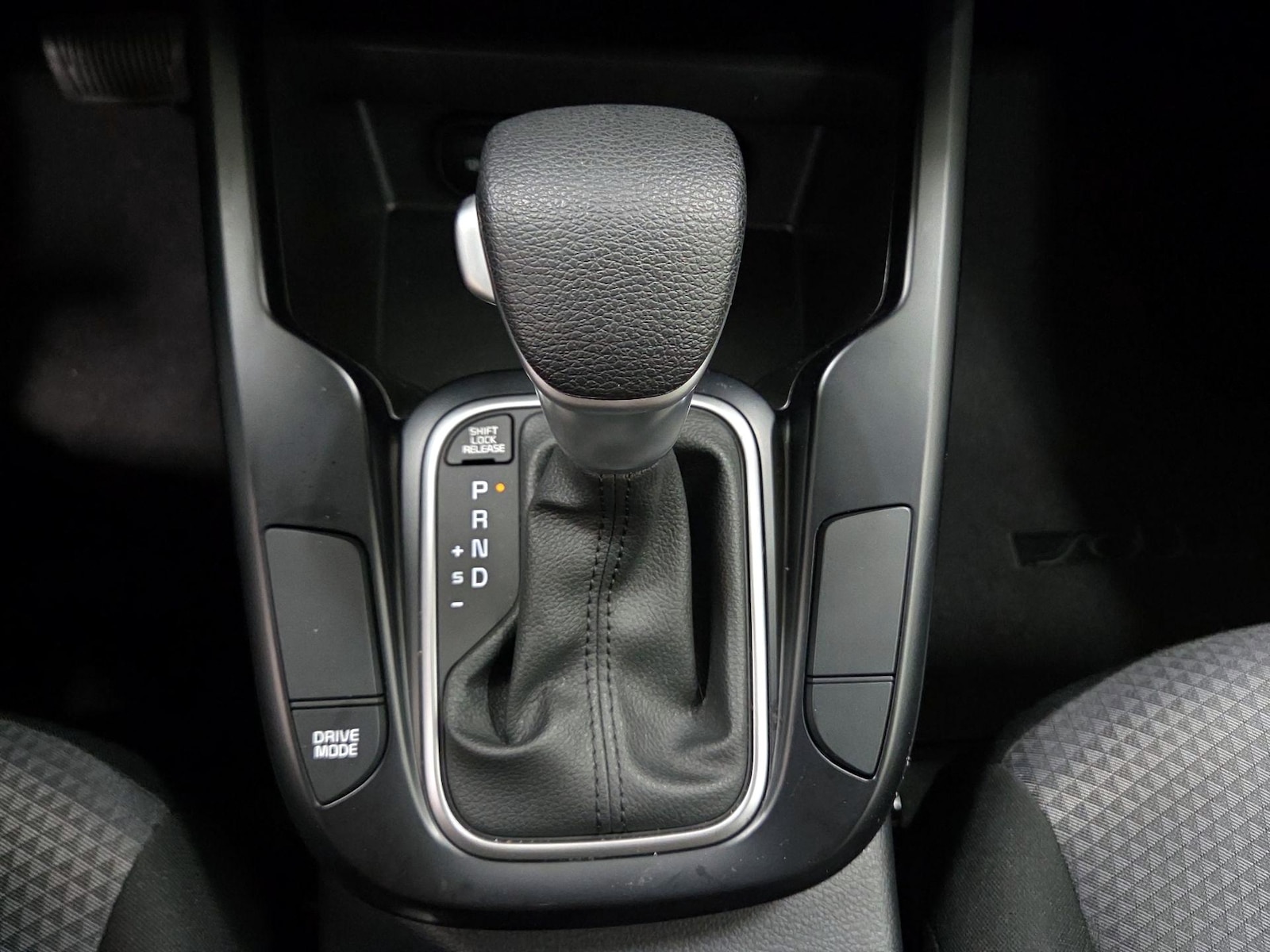 2025 Kia Soul LX - Photo 18