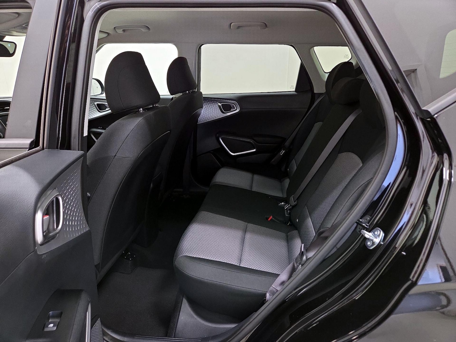 2025 Kia Soul LX - Photo 20