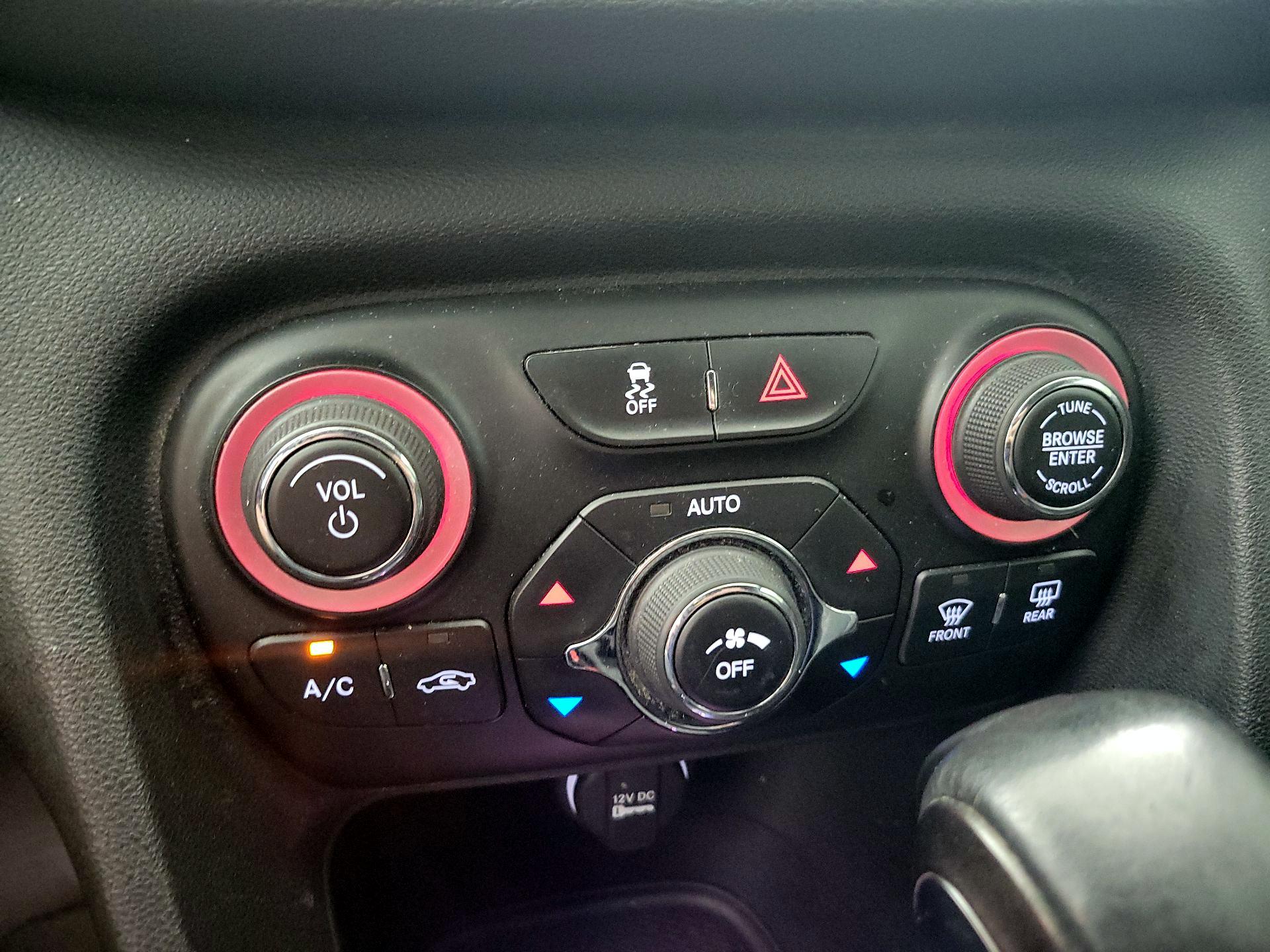 Thumbnail: 2016 Dodge Dart - 16