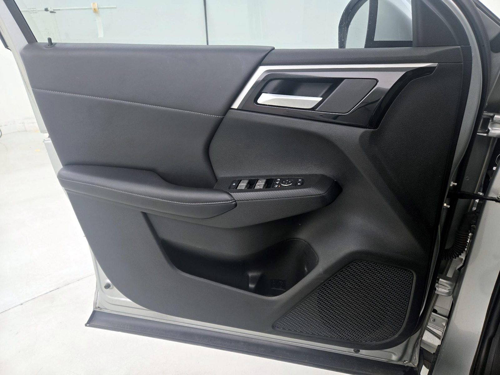 2024 Mitsubishi Outlander SE - Photo 13