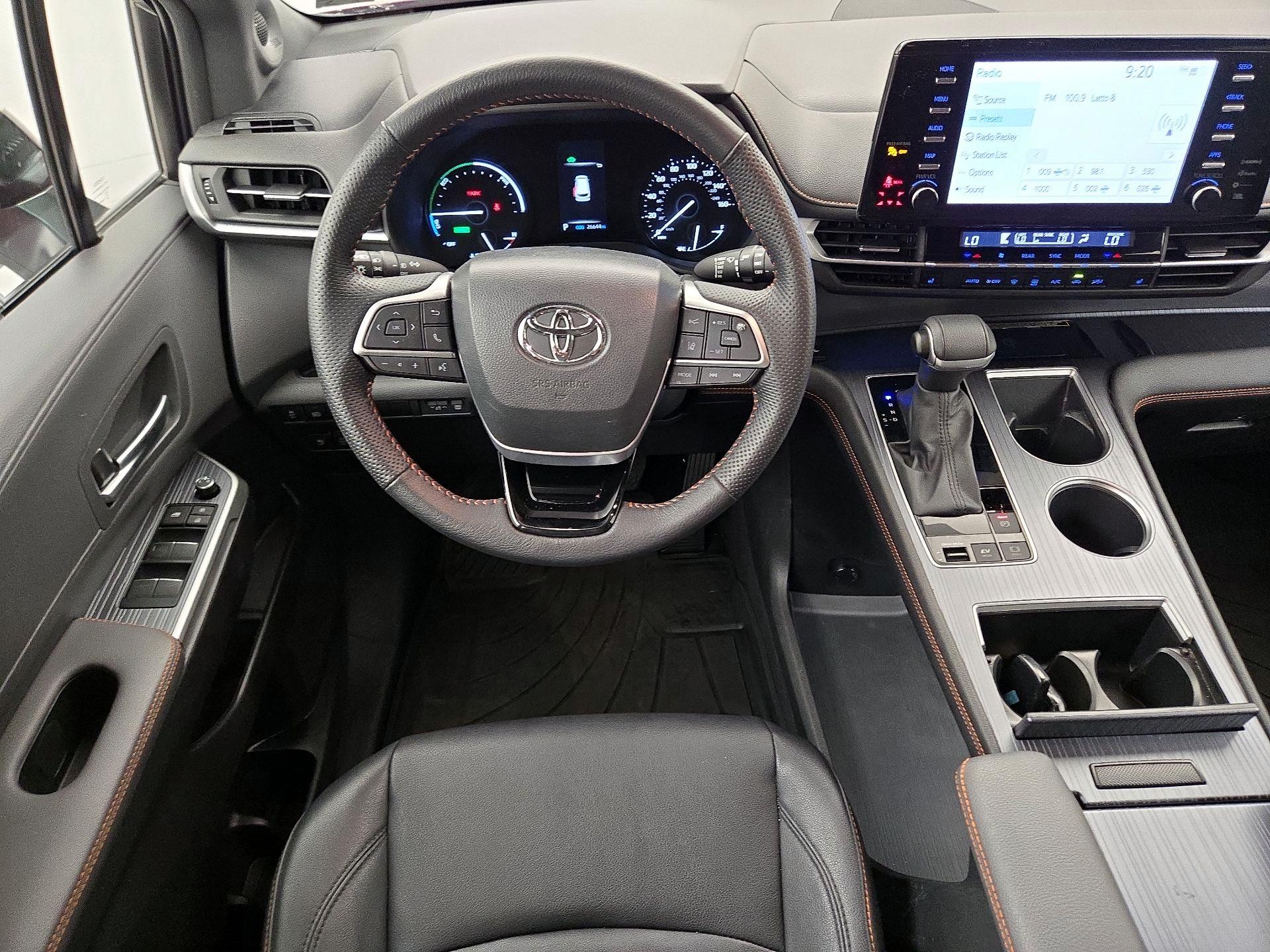 Thumbnail: 2023 Toyota Sienna - 10