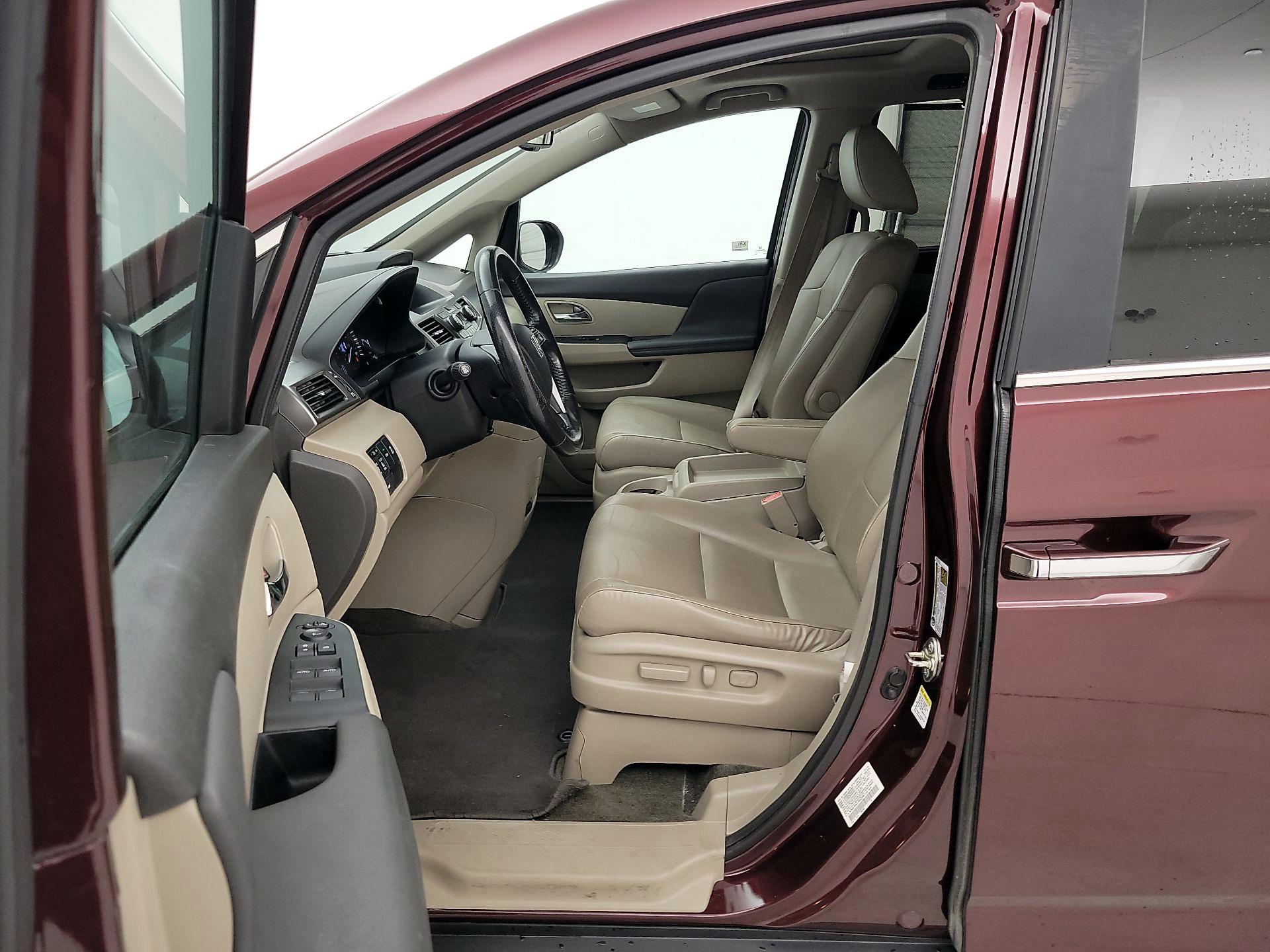 Thumbnail: 2015 Honda Odyssey - 11