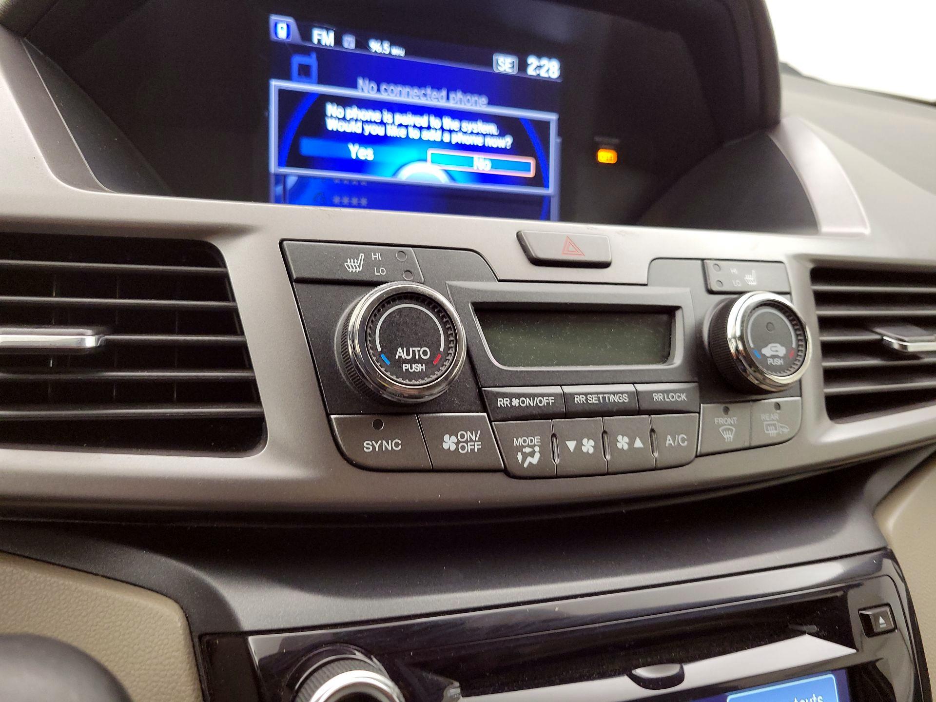 Thumbnail: 2015 Honda Odyssey - 16