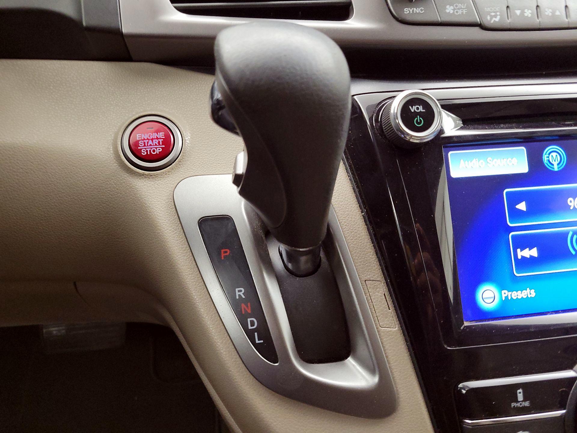 Thumbnail: 2015 Honda Odyssey - 17