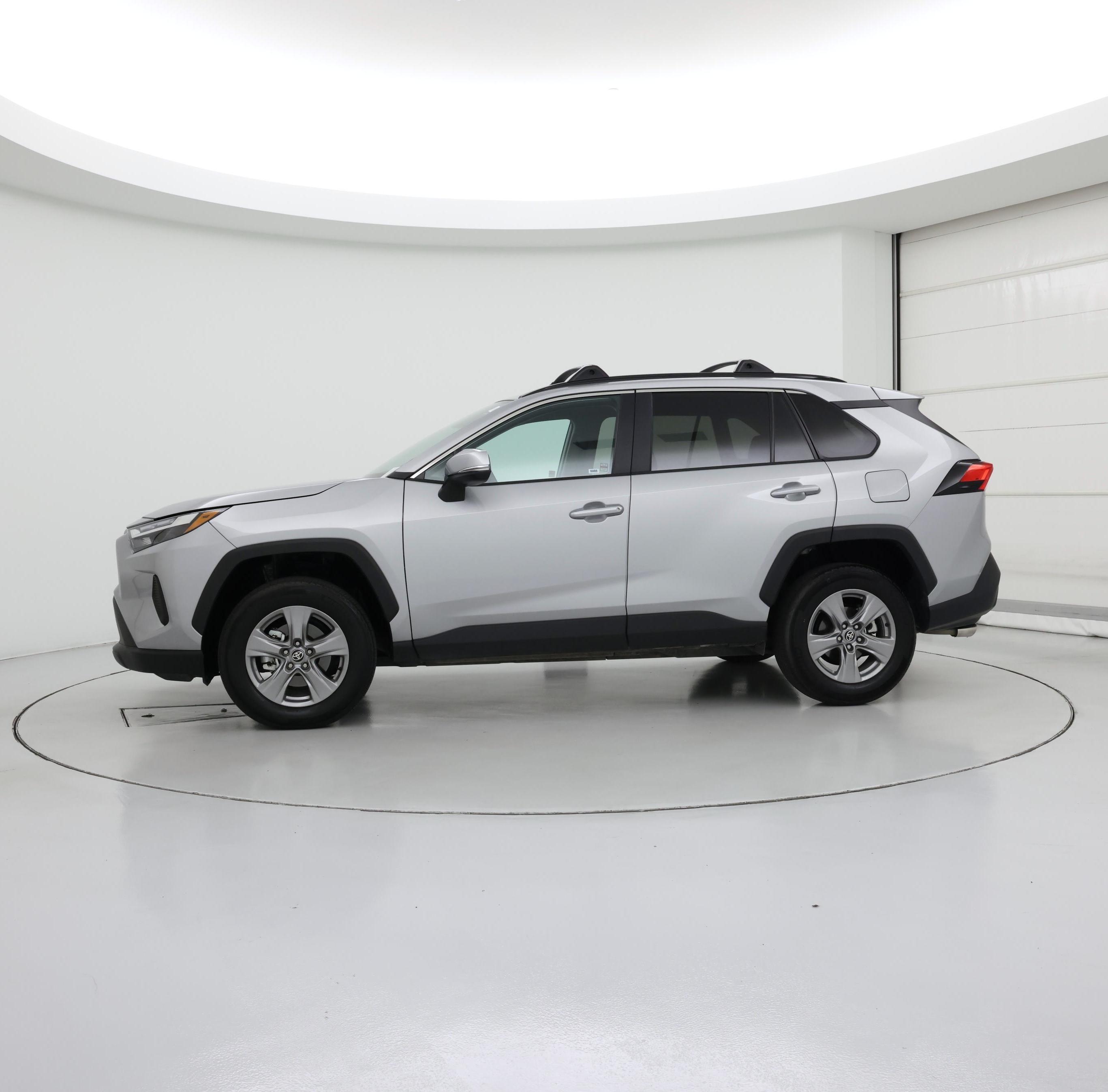 Thumbnail: 2025 Toyota RAV4 - 3