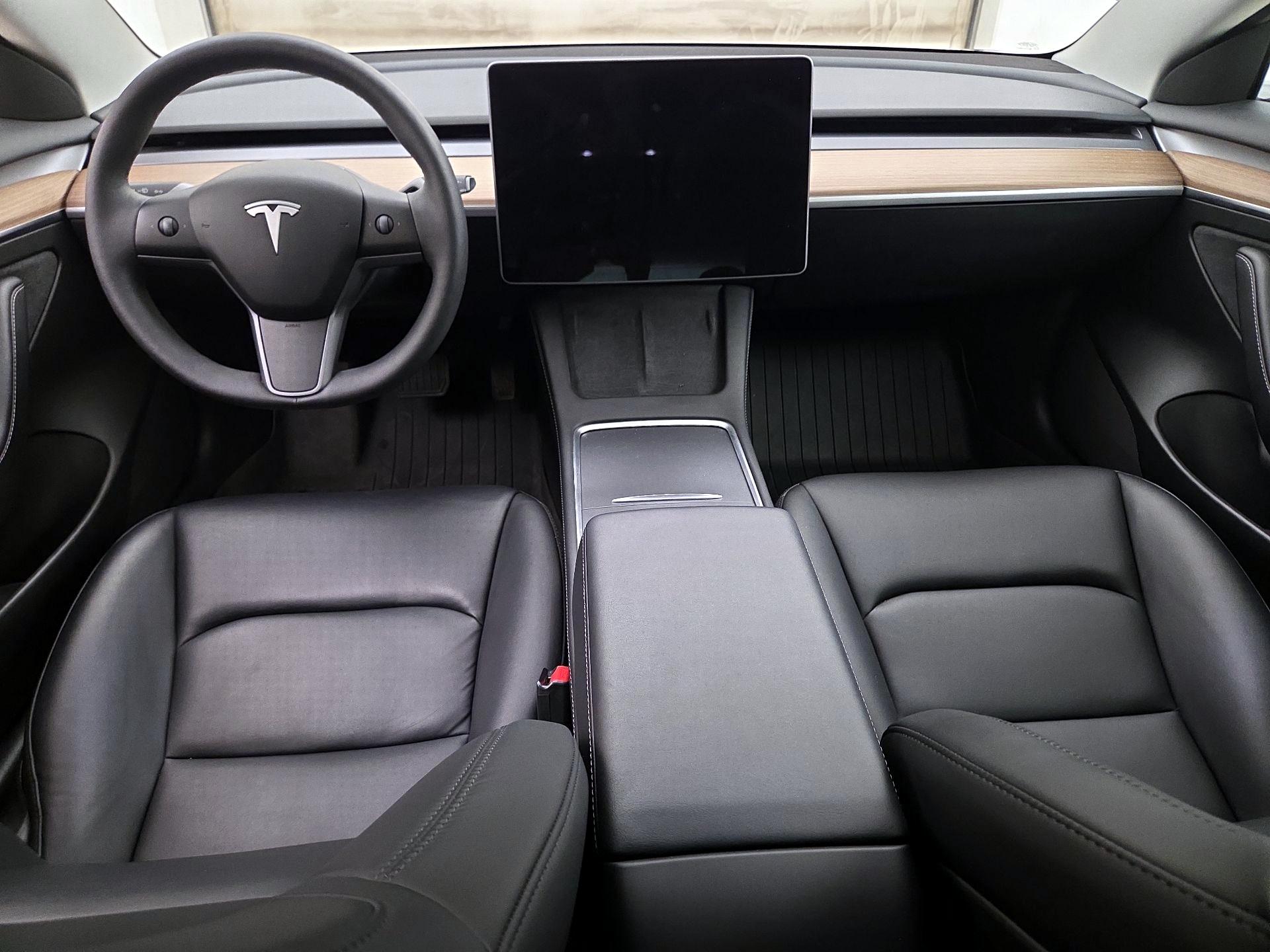 Thumbnail: 2023 Tesla Model 3 - 9