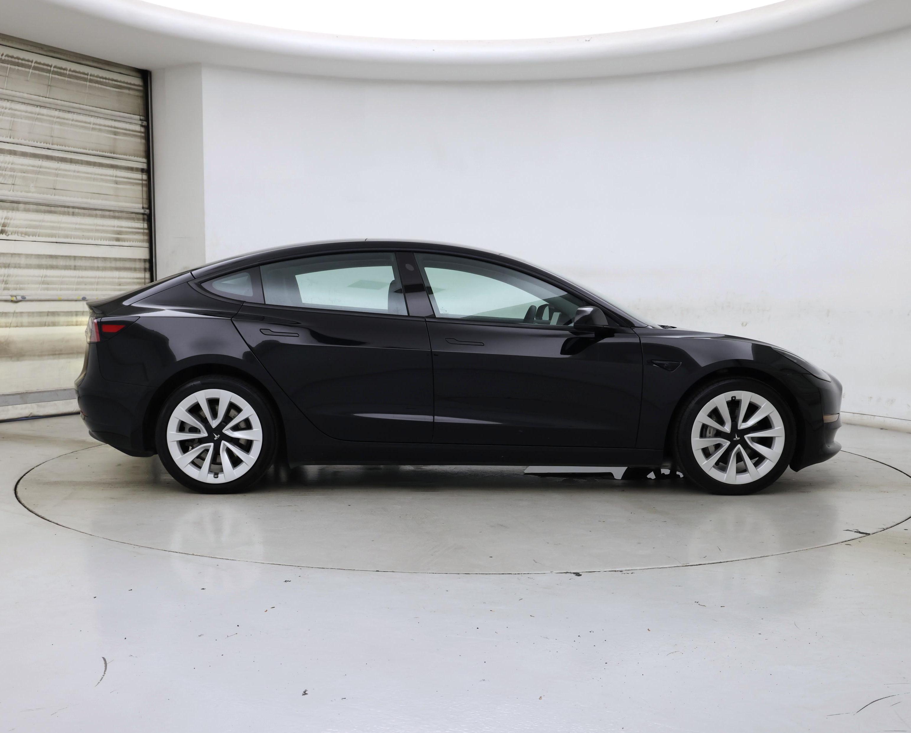 Thumbnail: 2023 Tesla Model 3 - 7