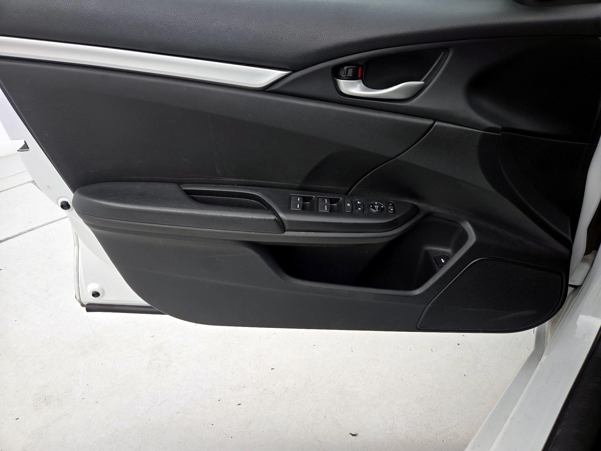 Thumbnail: 2019 Honda Civic - 12