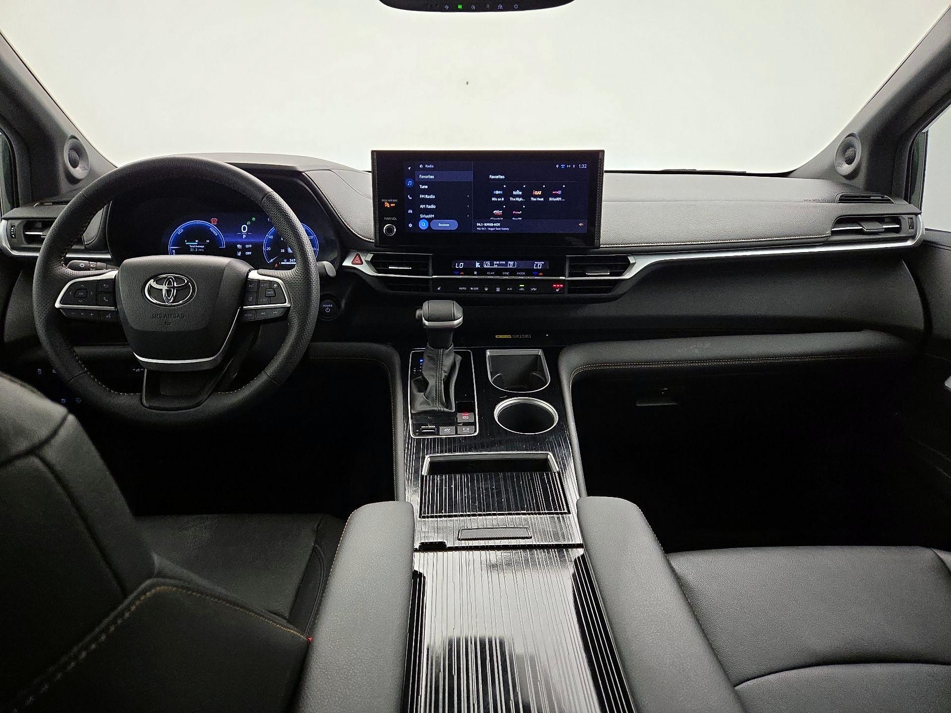 Thumbnail: 2025 Toyota Sienna - 9