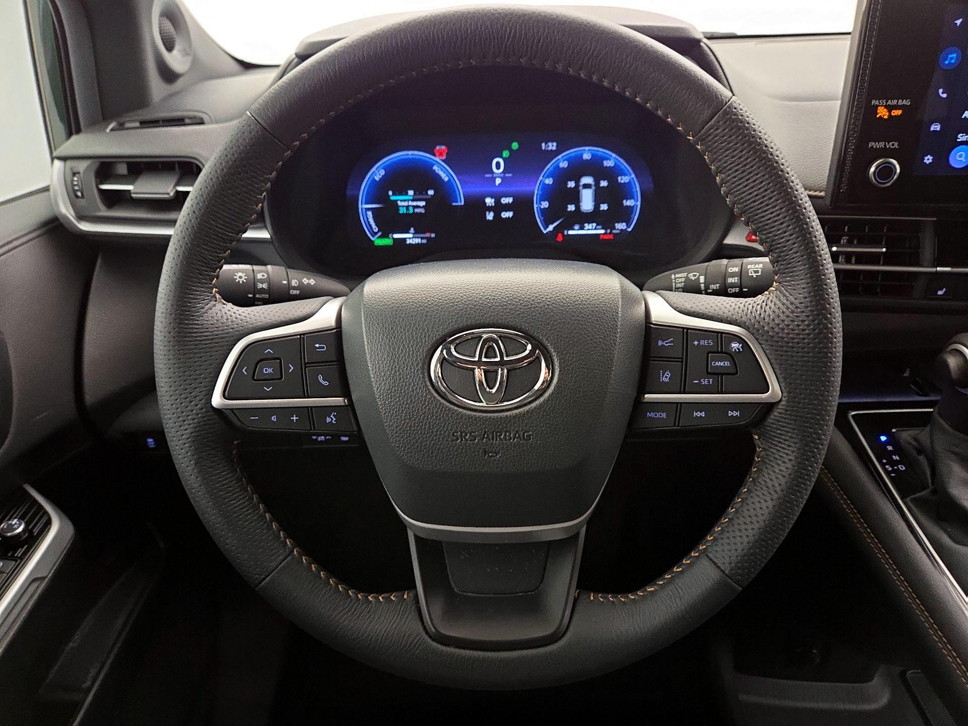 Thumbnail: 2025 Toyota Sienna - 10