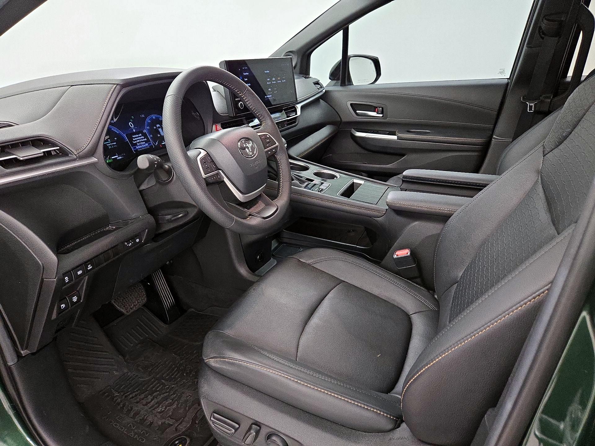 Thumbnail: 2025 Toyota Sienna - 11