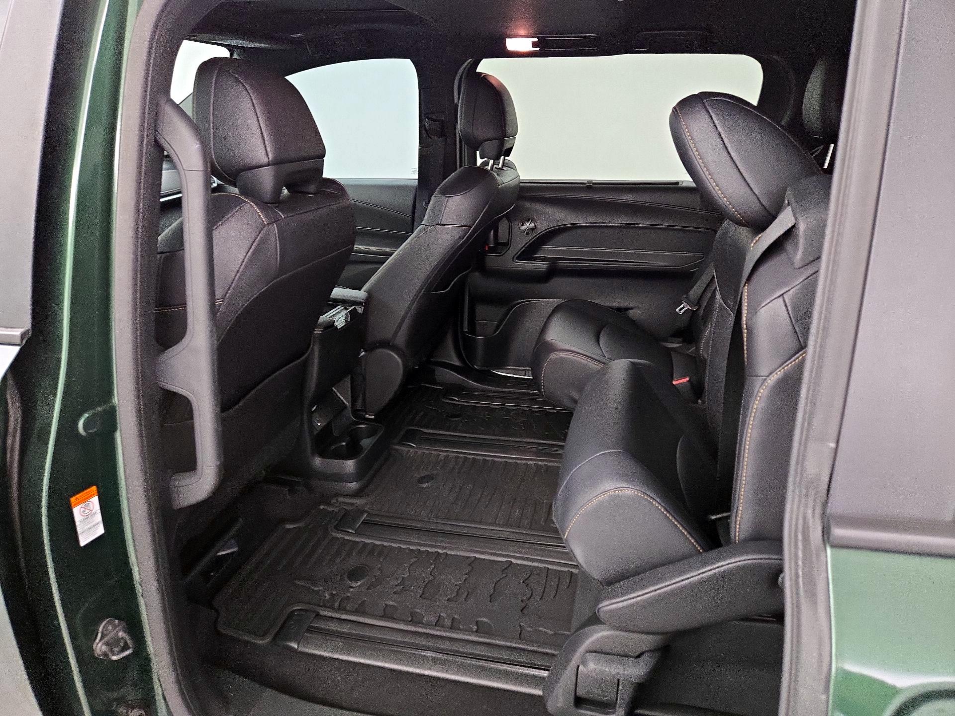 Thumbnail: 2025 Toyota Sienna - 20