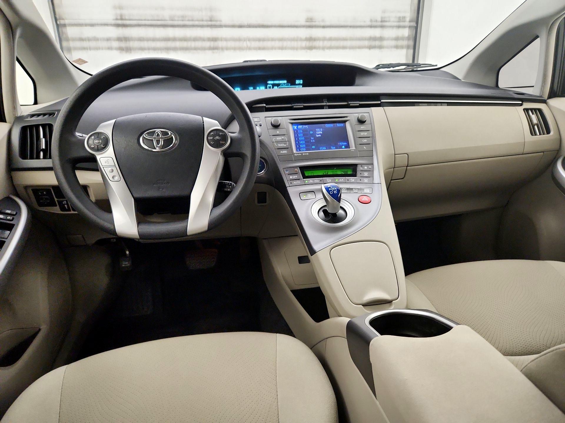 Thumbnail: 2014 Toyota Prius - 9