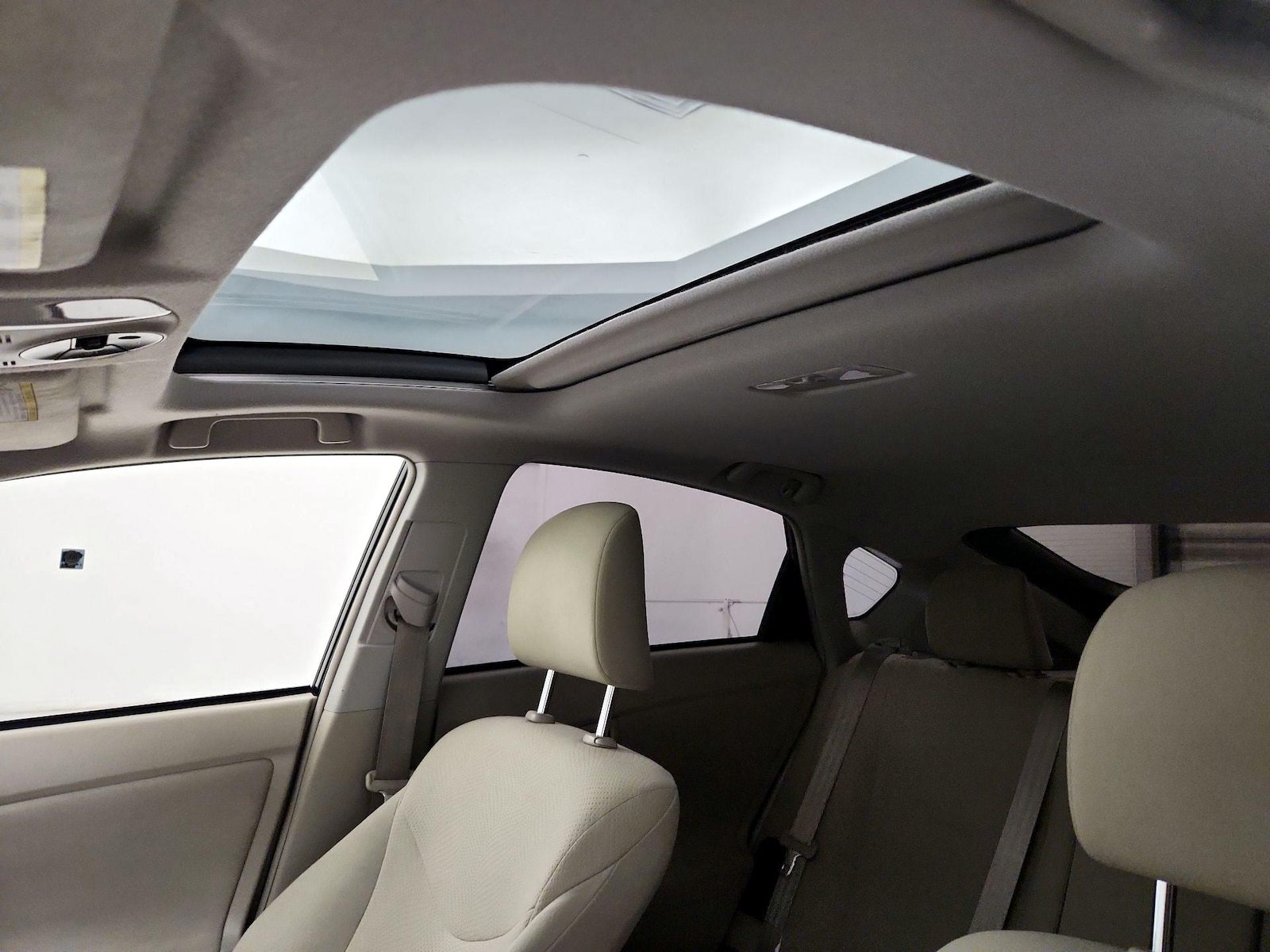2014 Toyota Prius Three - Photo 19