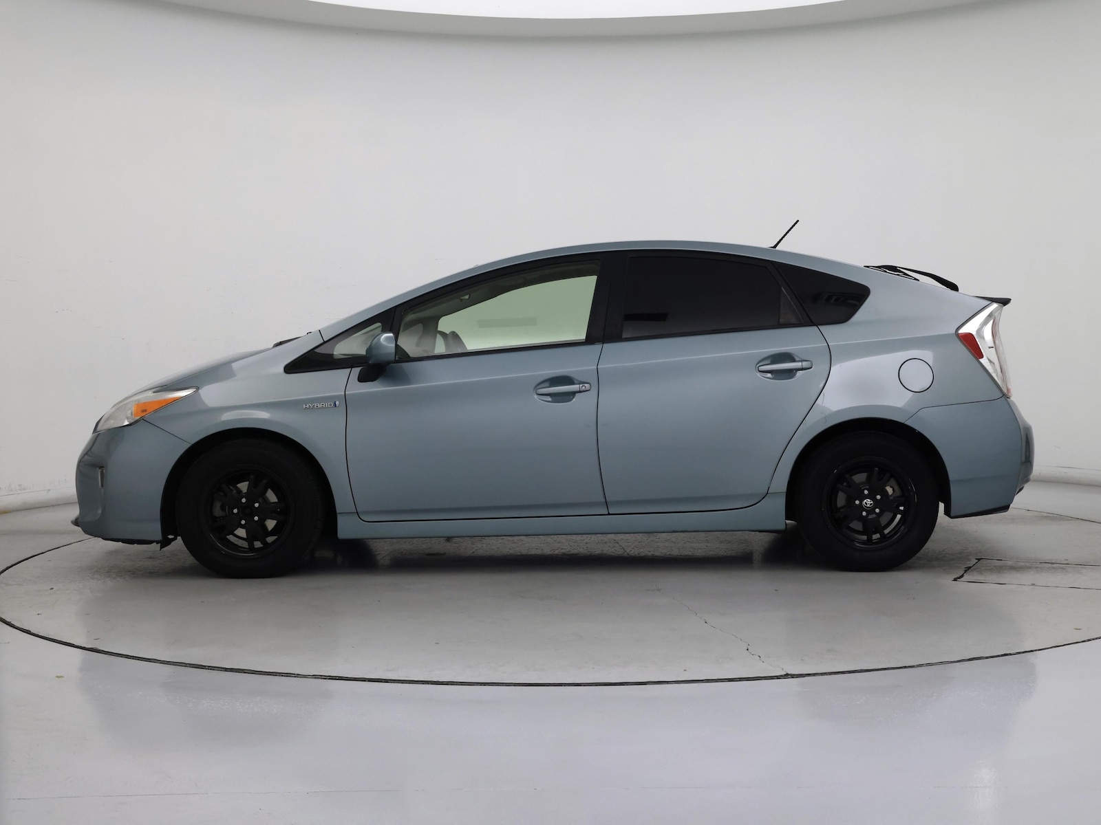 2014 Toyota Prius Three - Photo 4
