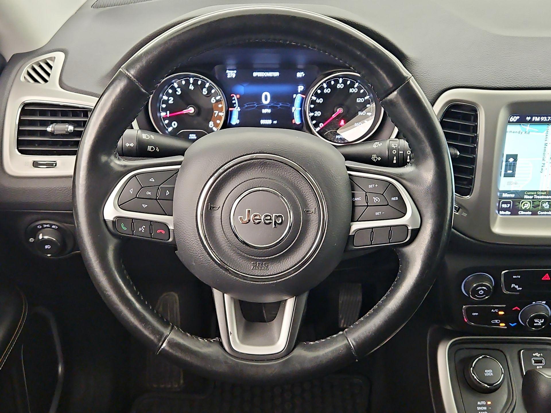Thumbnail: 2020 Jeep Compass - 10