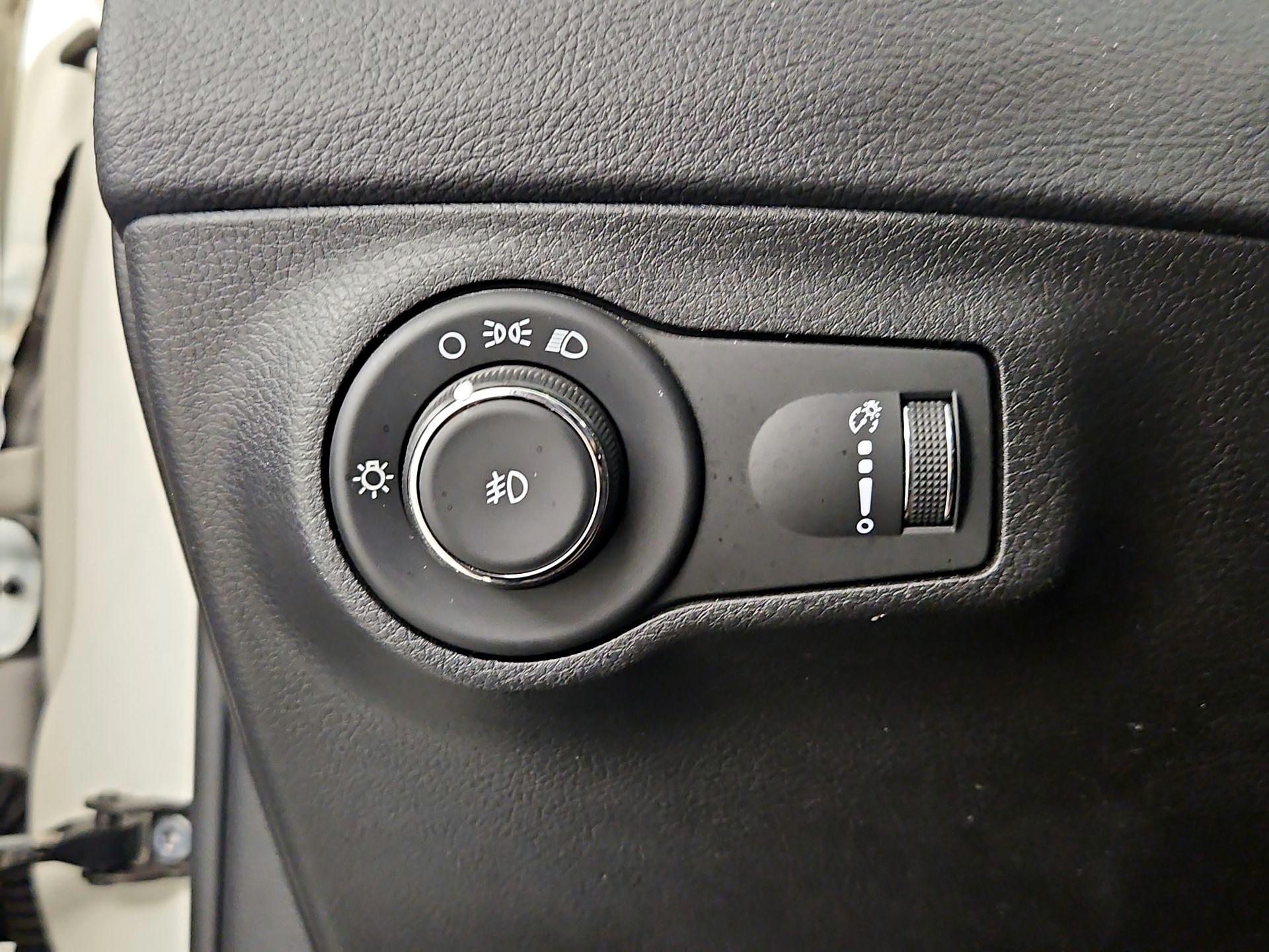 Thumbnail: 2020 Jeep Compass - 13