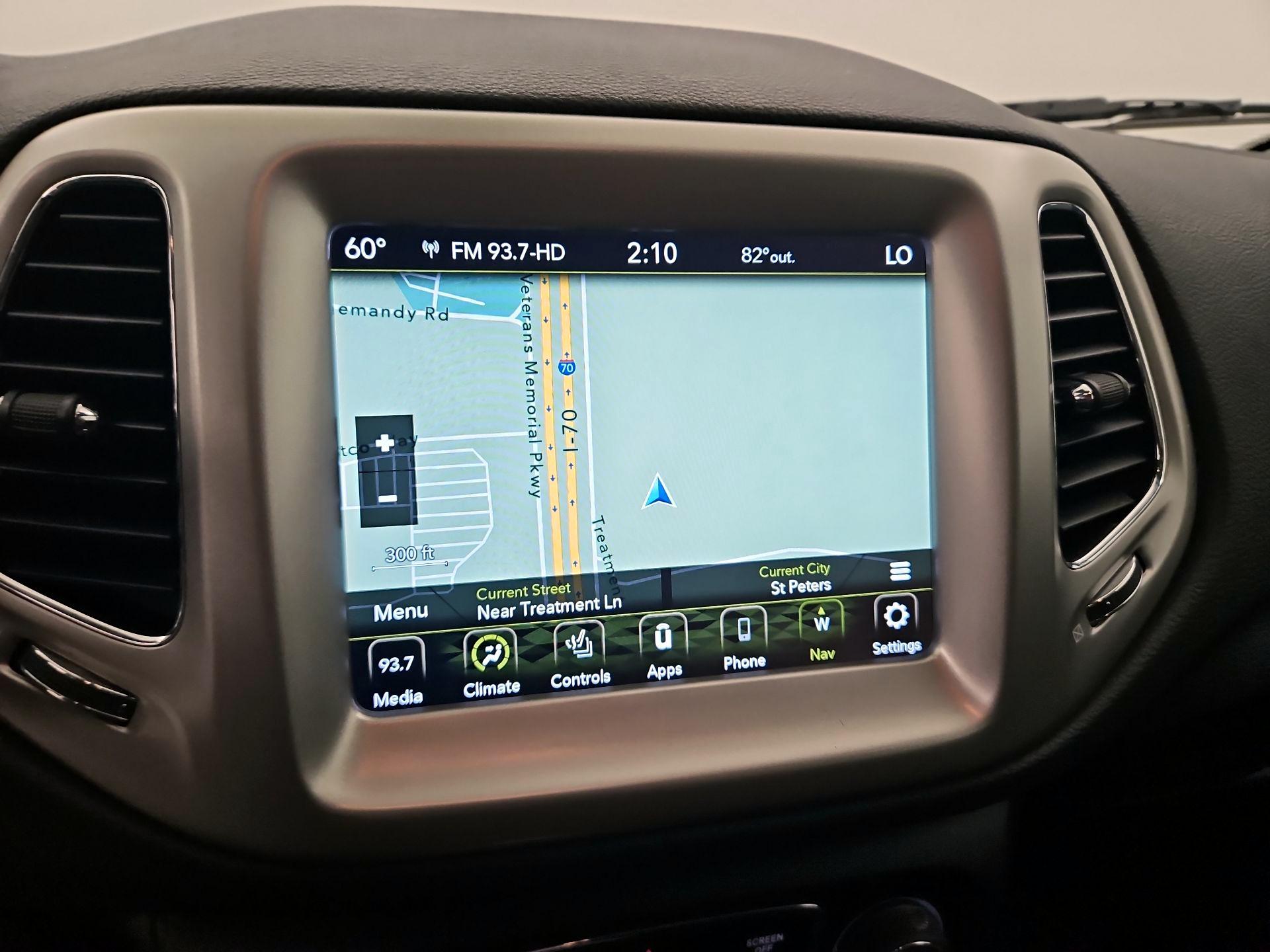 Thumbnail: 2020 Jeep Compass - 14
