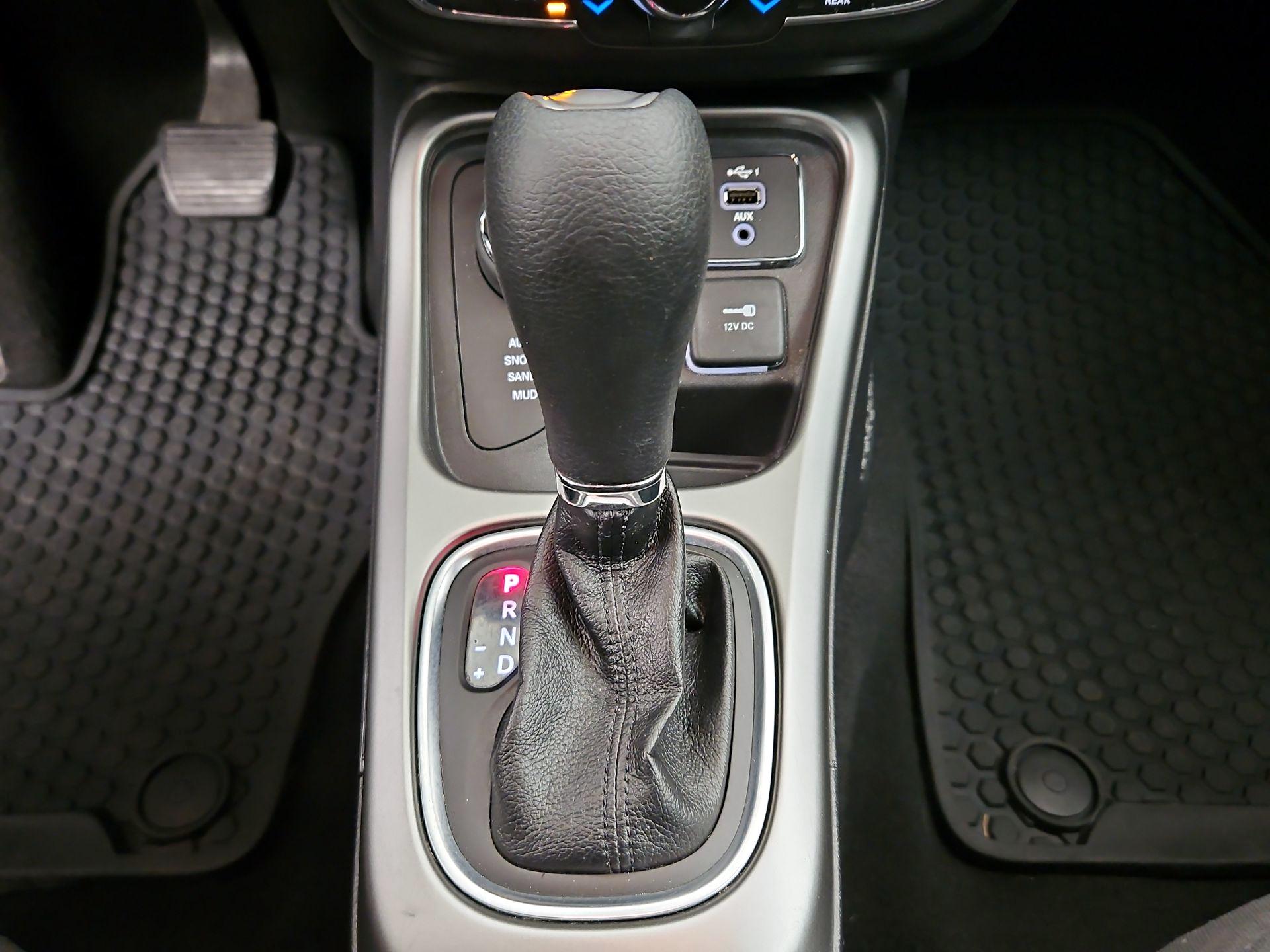 Thumbnail: 2020 Jeep Compass - 18
