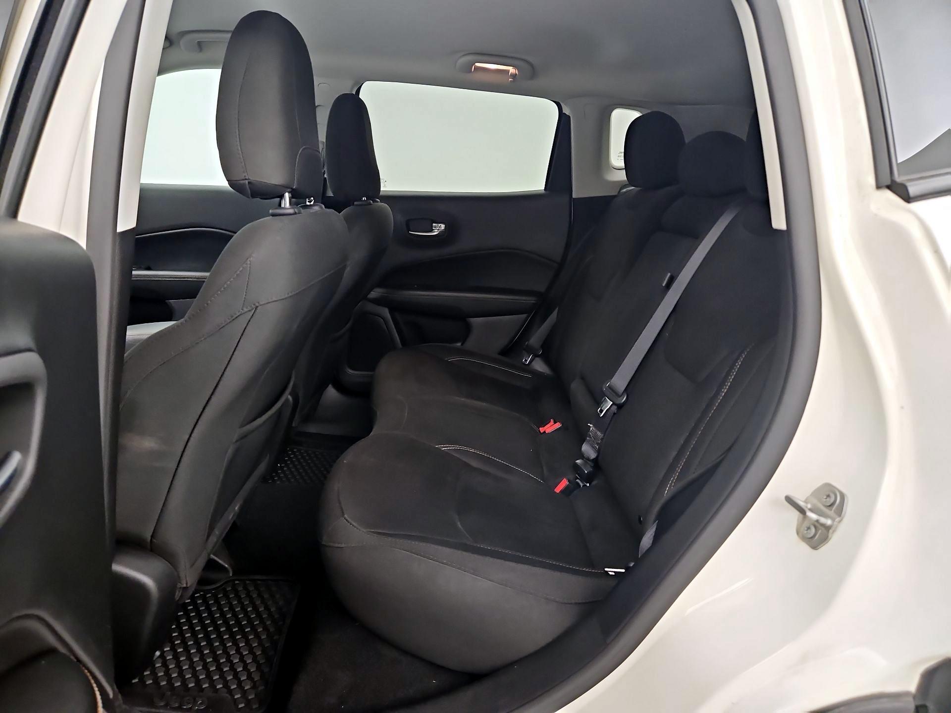 Thumbnail: 2020 Jeep Compass - 20