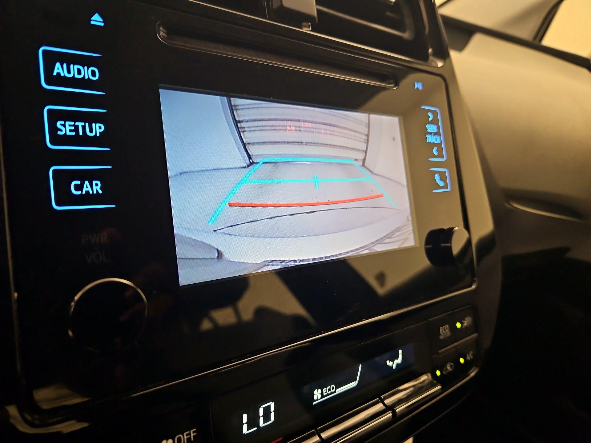 Thumbnail: 2016 Toyota Prius - 14