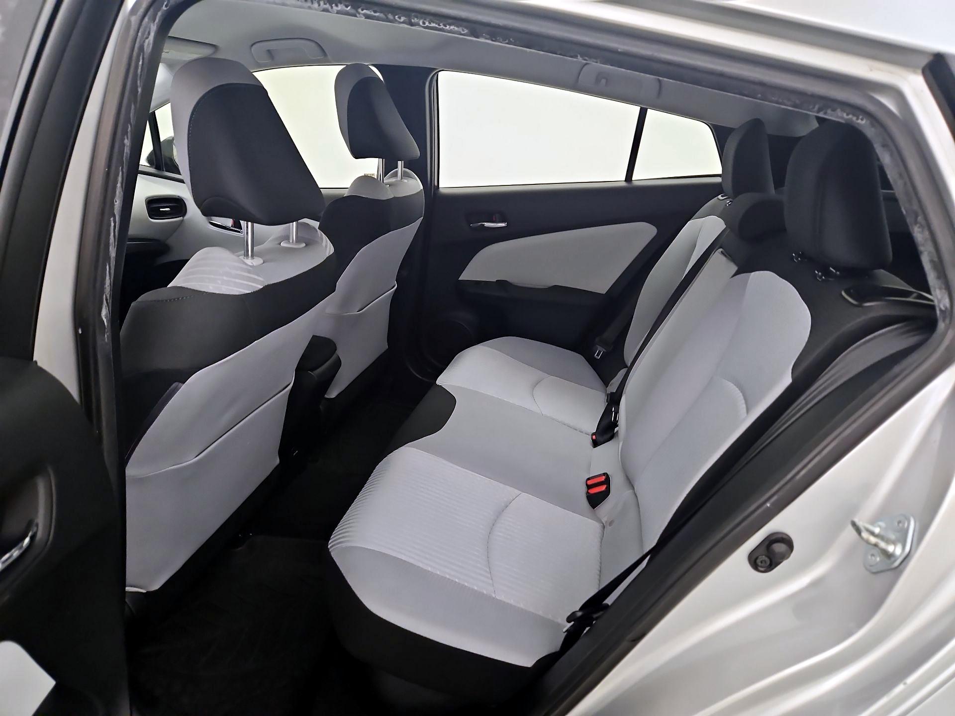 Thumbnail: 2016 Toyota Prius - 19