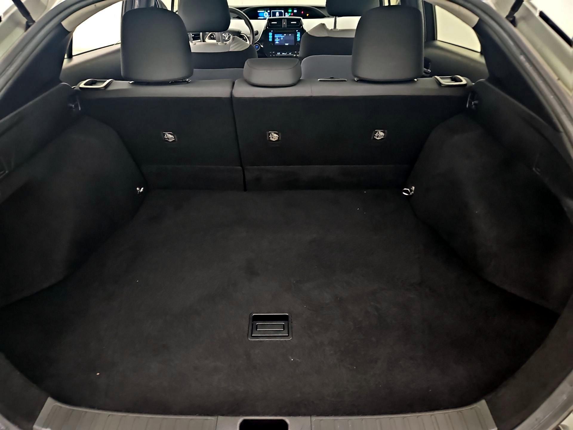 Thumbnail: 2016 Toyota Prius - 20