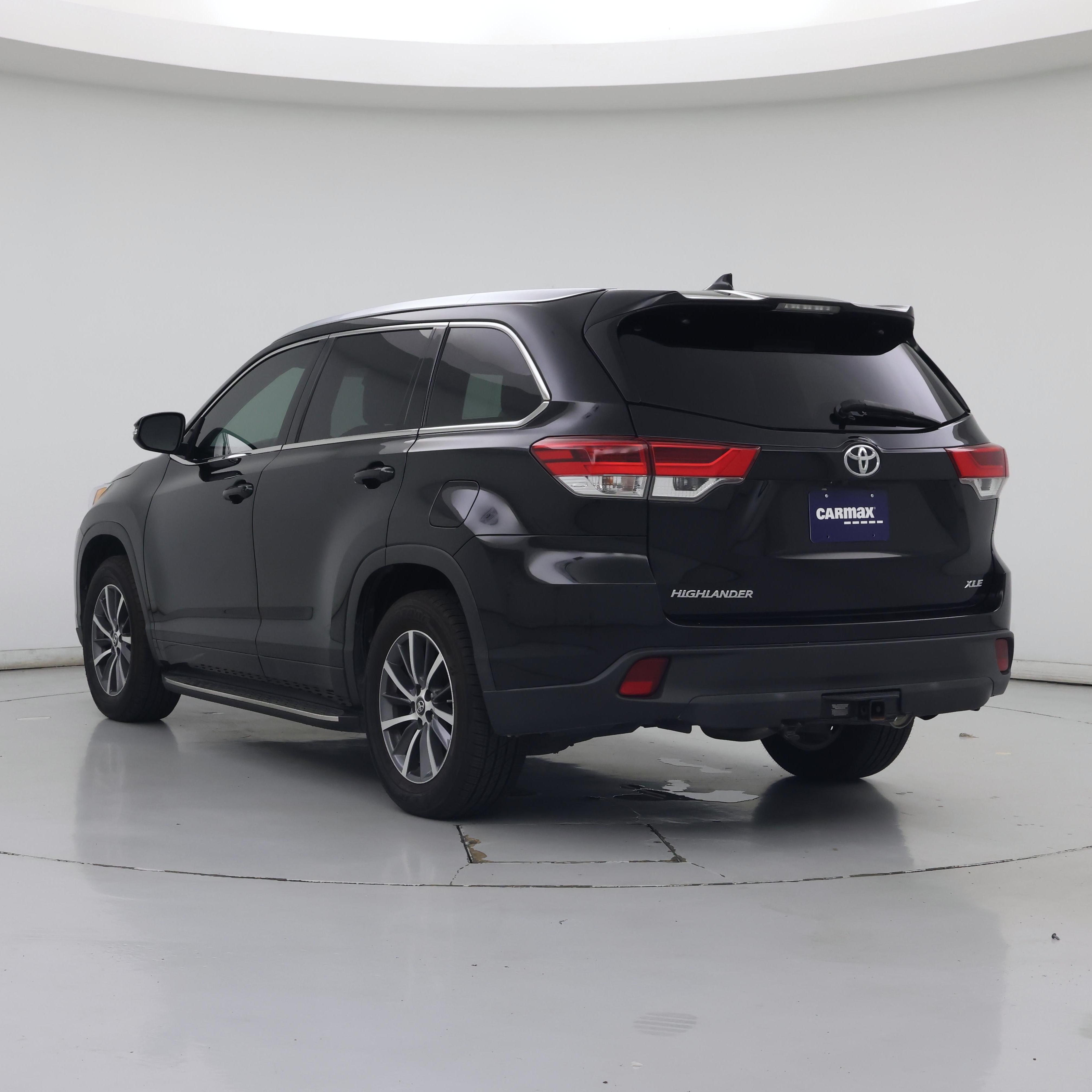 Thumbnail: 2017 Toyota Highlander - 2