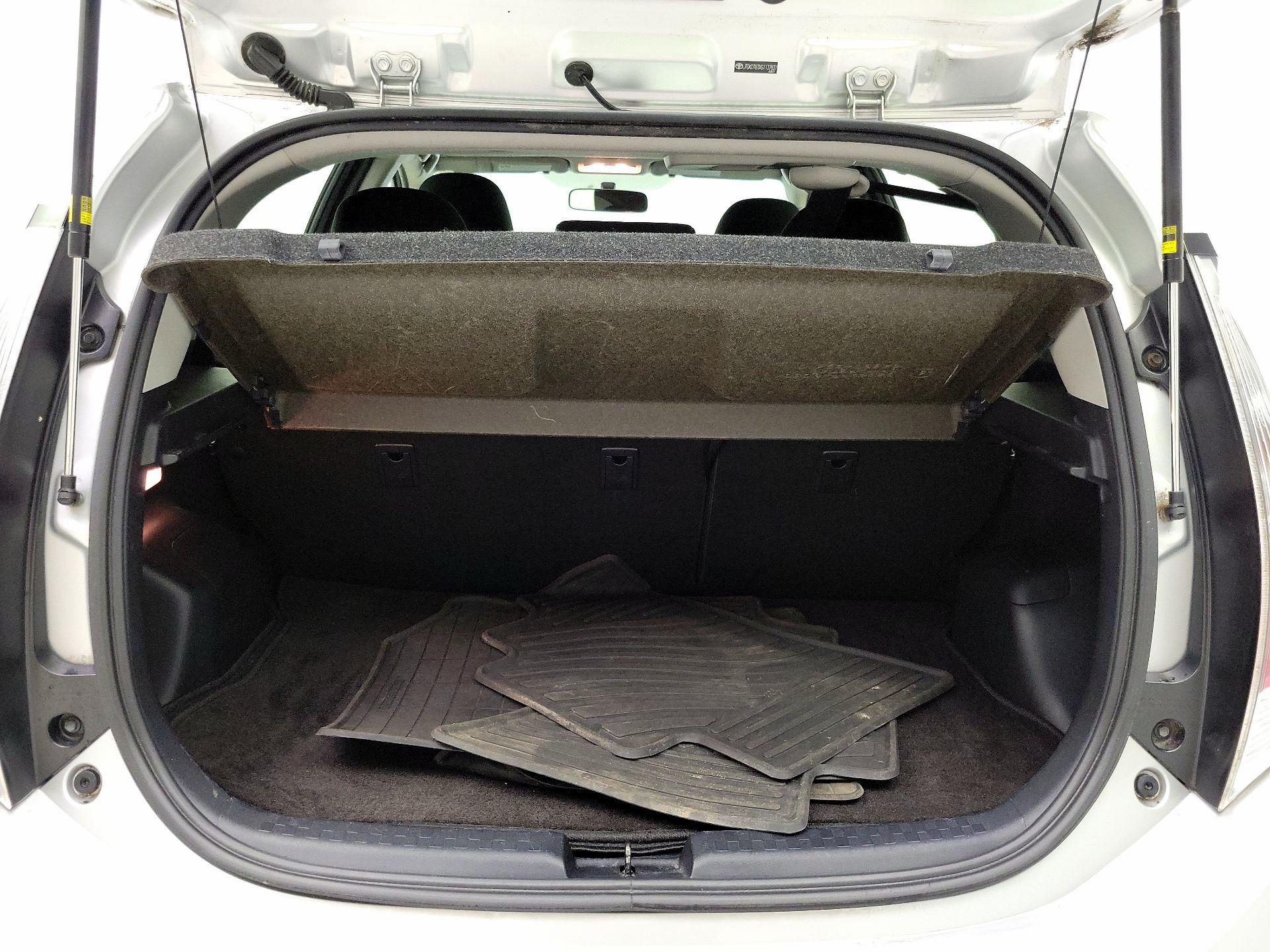 Thumbnail: 2016 Toyota Prius c - 19