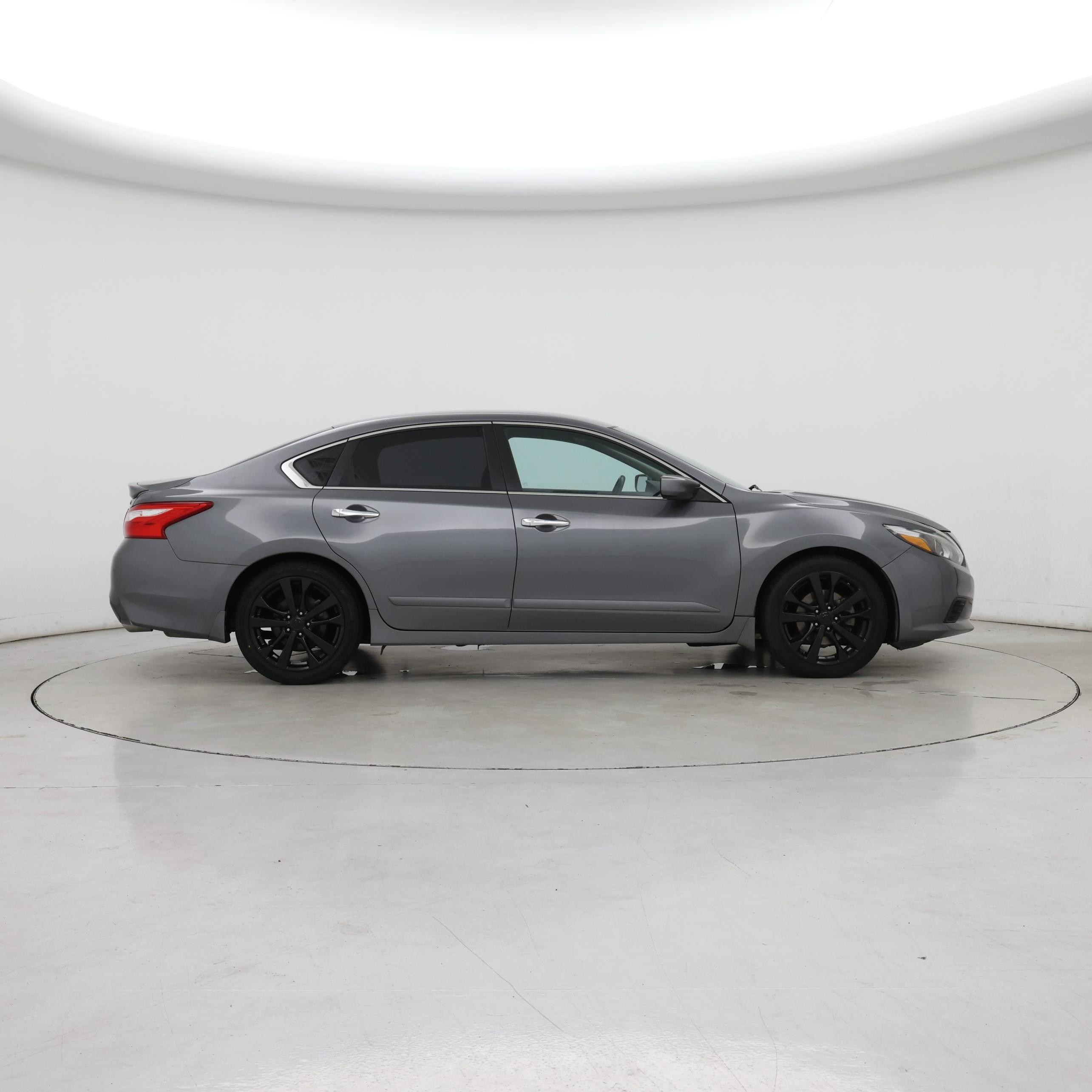 Thumbnail: 2016 Nissan Altima - 7