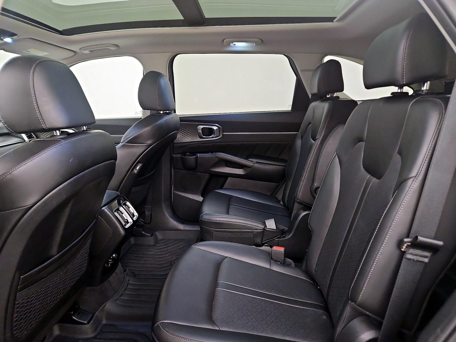 Thumbnail: 2023 Kia Sorento - 20