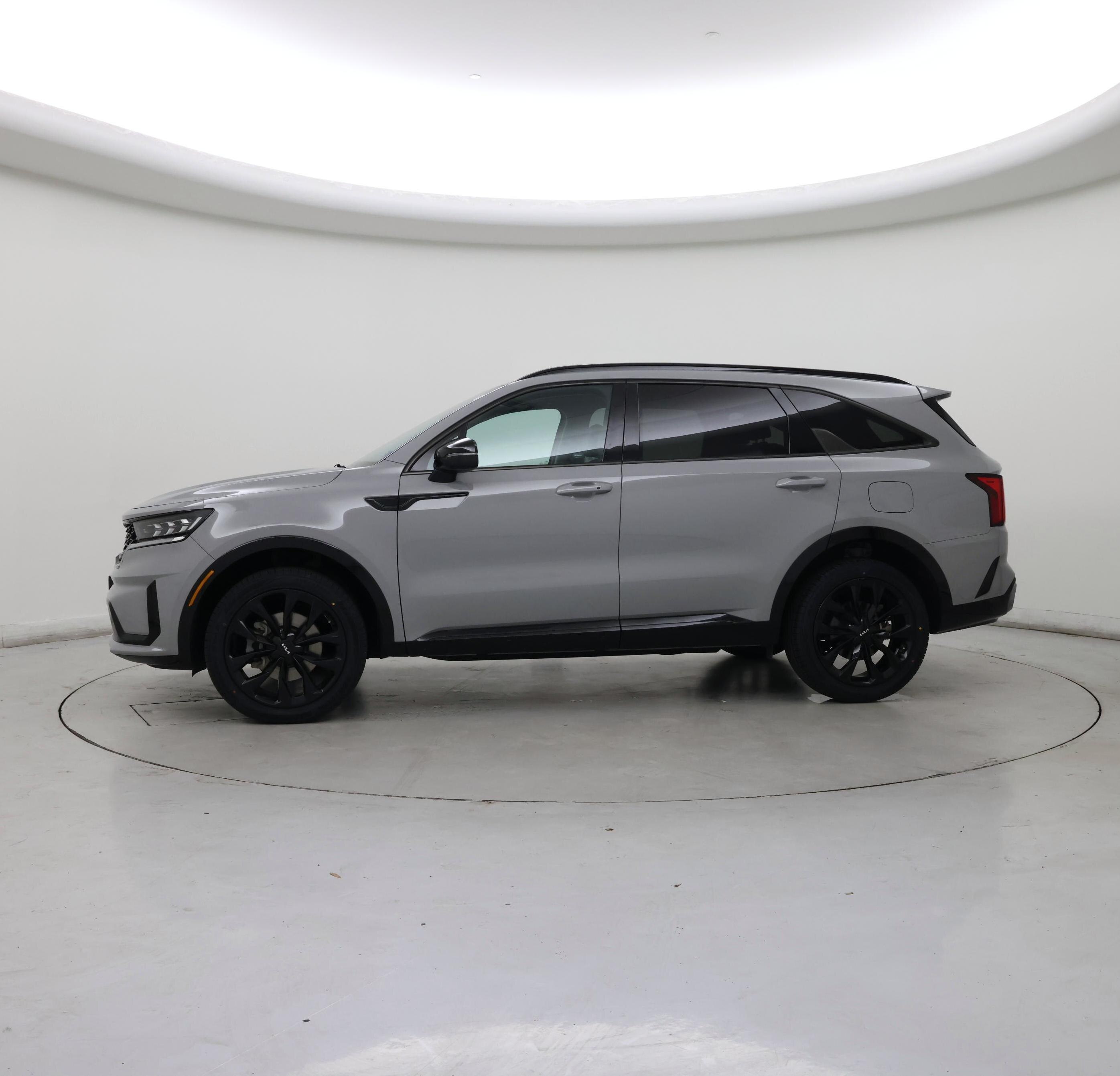 Thumbnail: 2023 Kia Sorento - 3