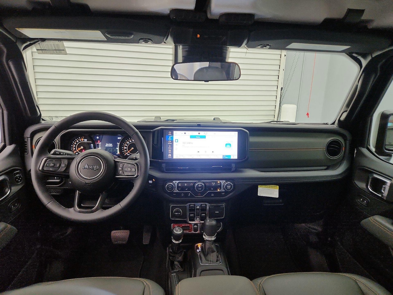 2025 Jeep Gladiator Mojave - Photo 10