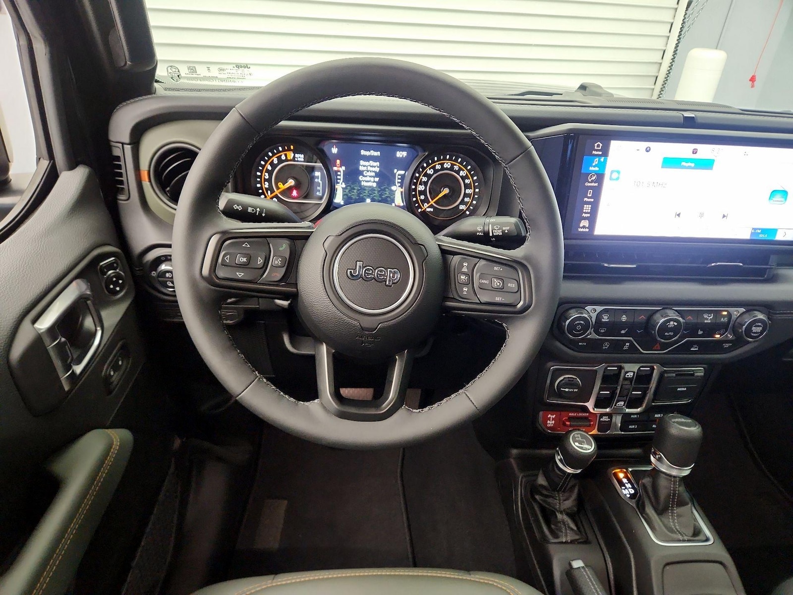 2025 Jeep Gladiator Mojave - Photo 11