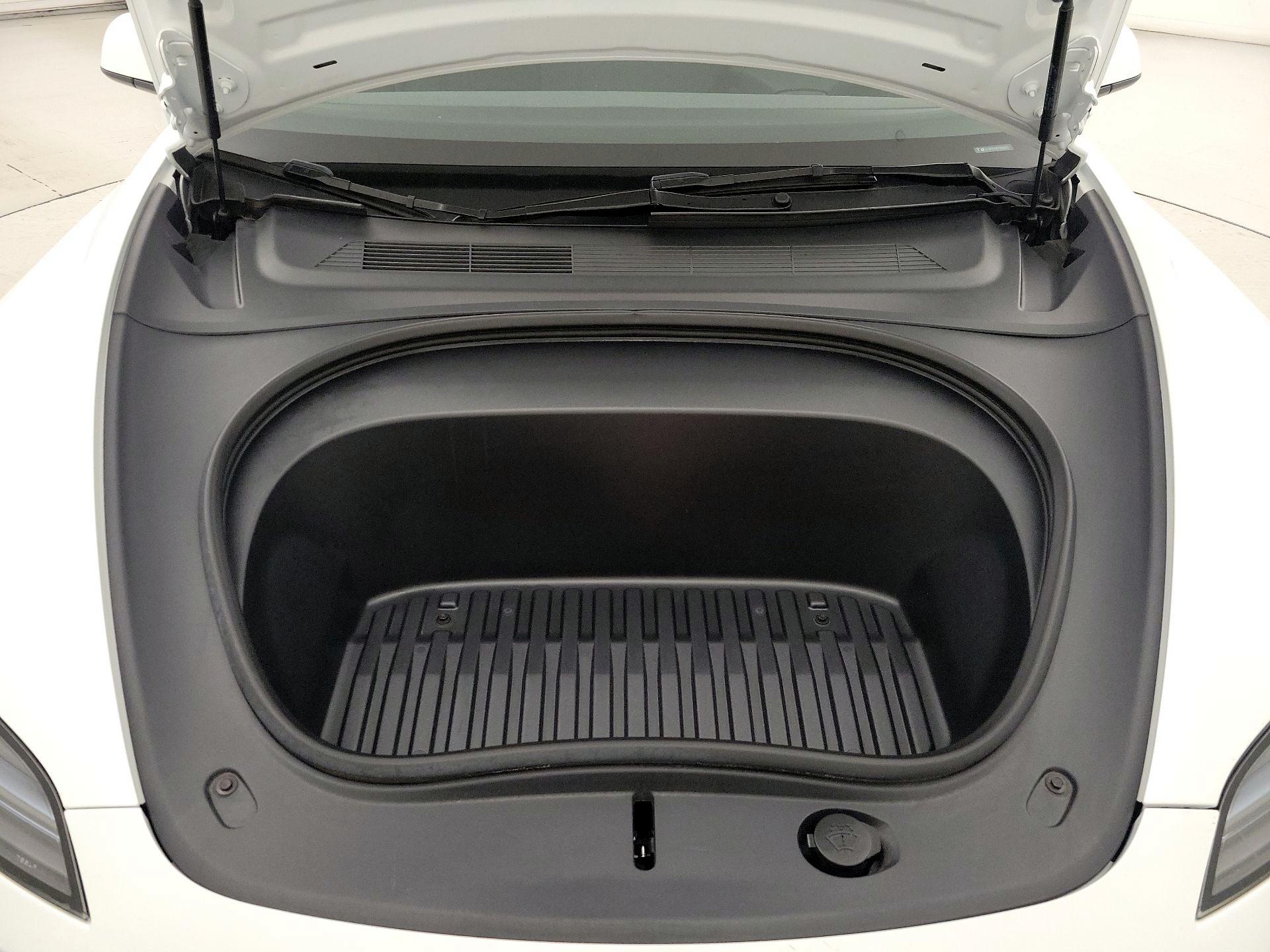 Thumbnail: 2024 Tesla Model 3 - 20