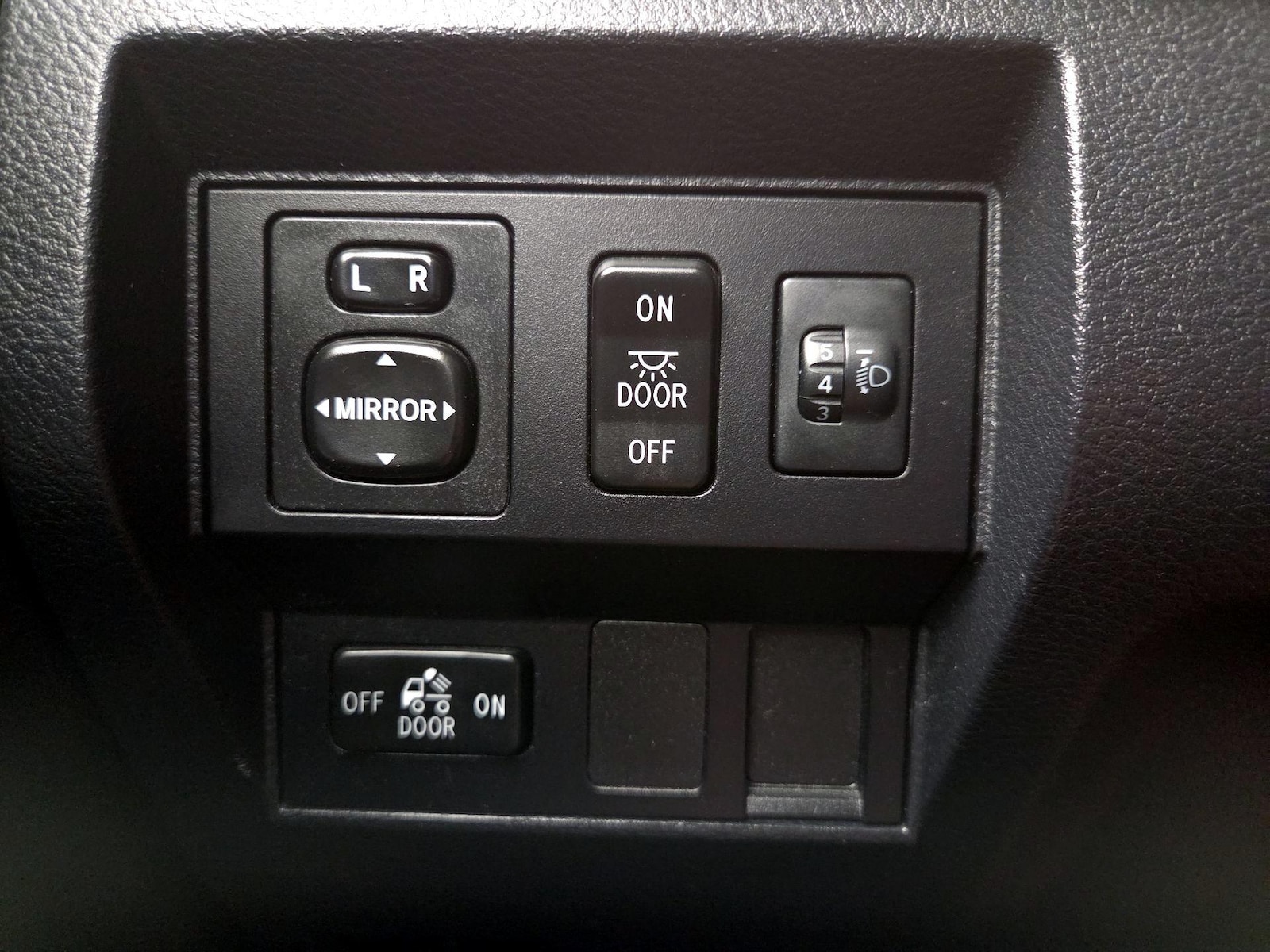 2017 Toyota Tundra SR5 - Photo 14