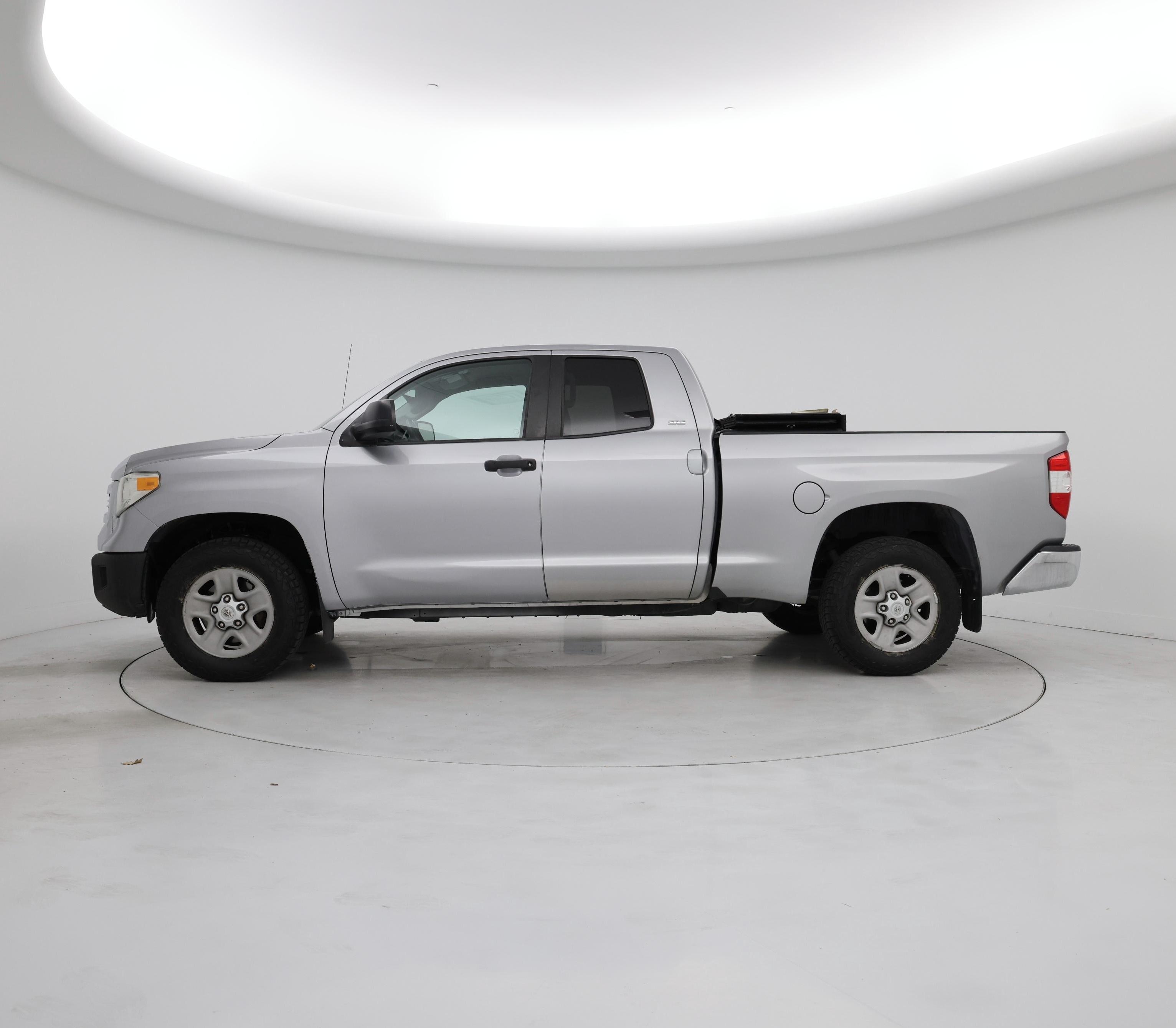 Thumbnail: 2017 Toyota Tundra - 3