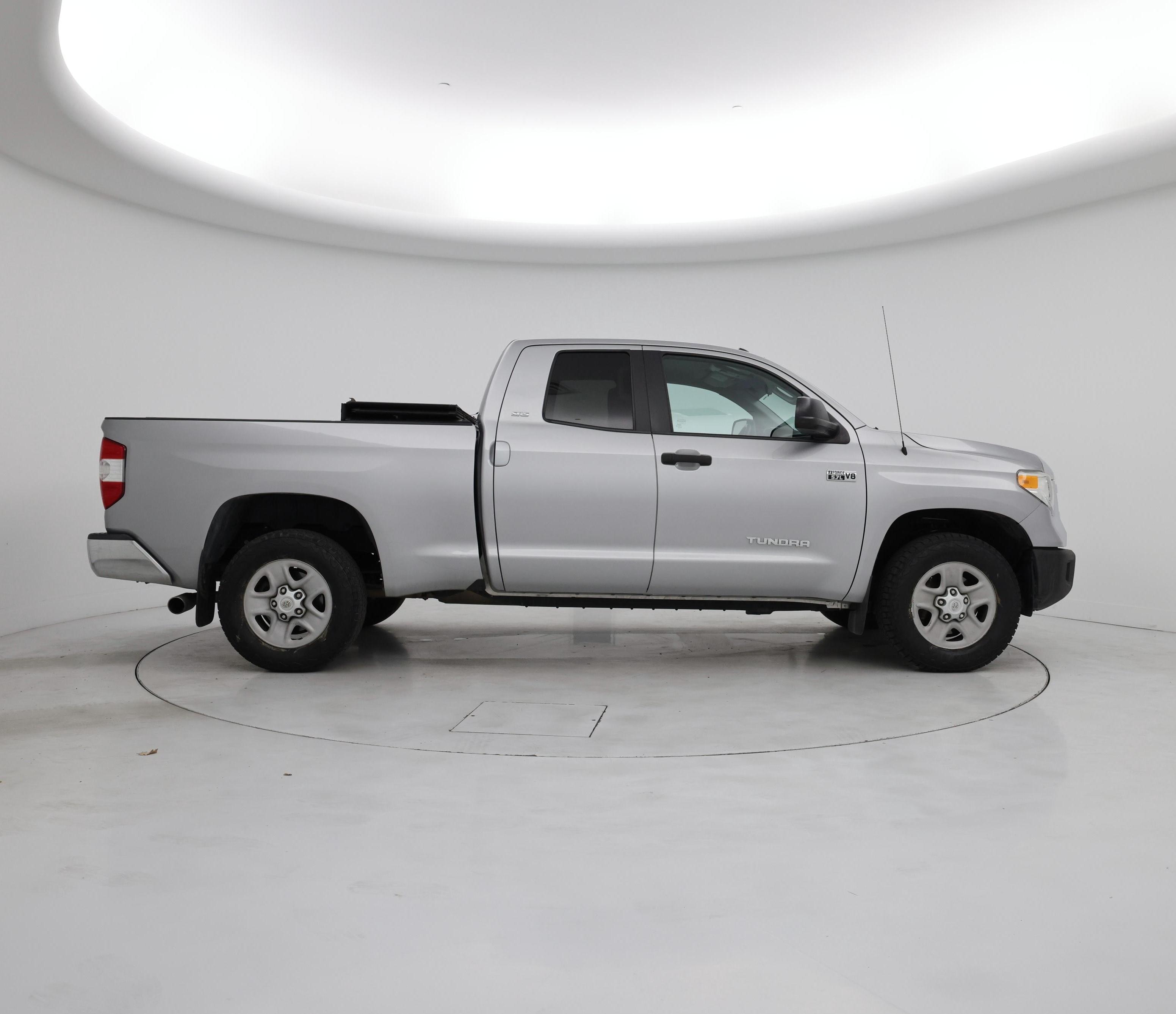 Thumbnail: 2017 Toyota Tundra - 7