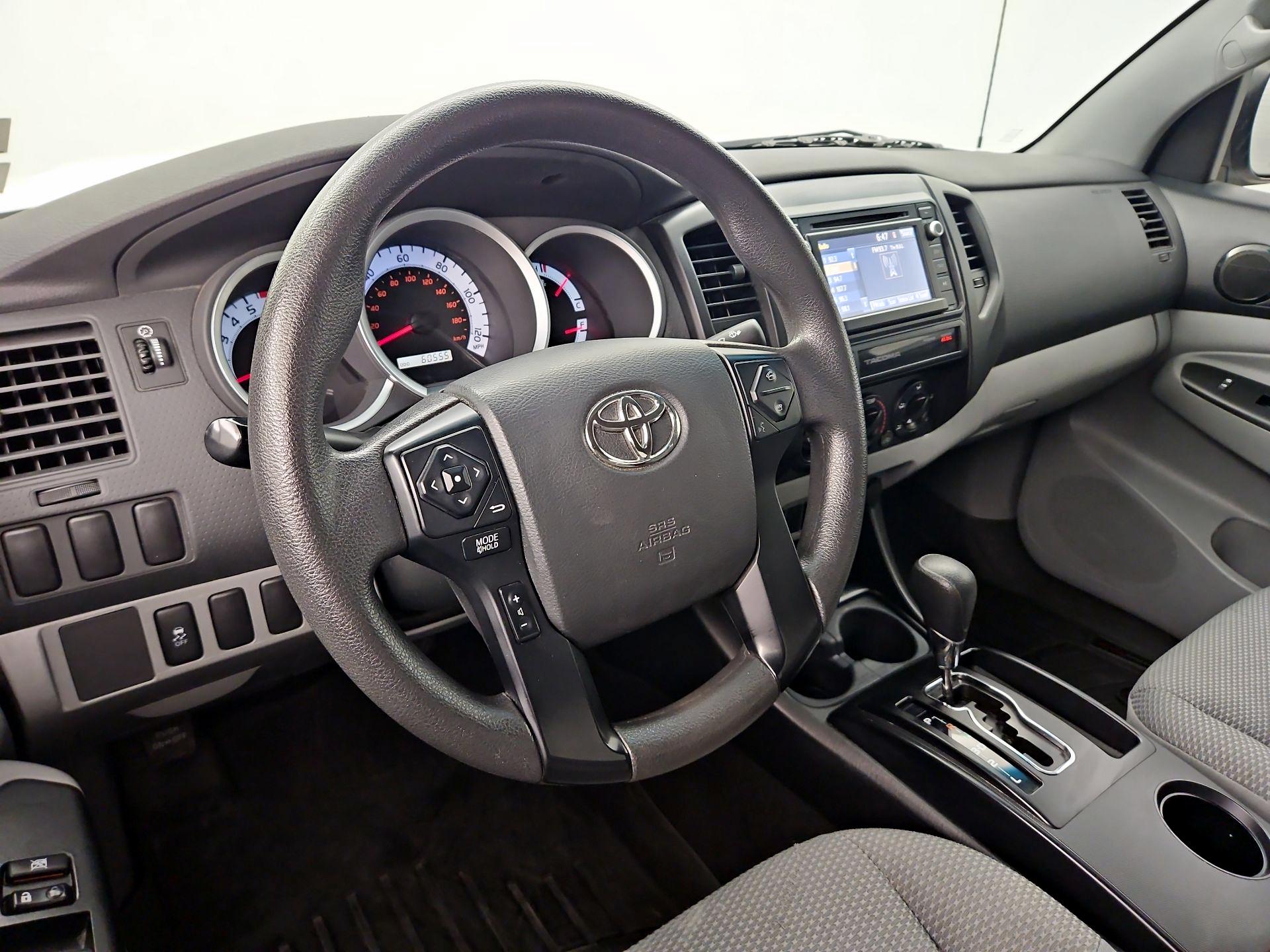 Thumbnail: 2015 Toyota Tacoma - 9